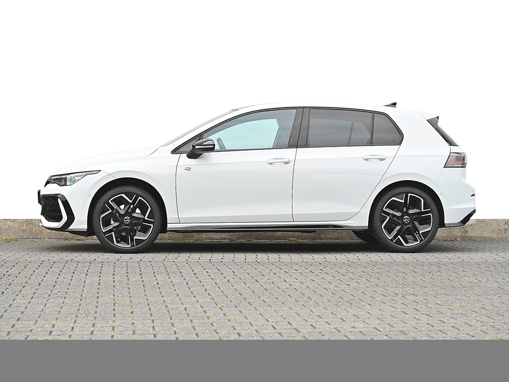 Volkswagen Golf 1.5 R-LINE DSG BLACKSTYLE PANO MATRIXLED