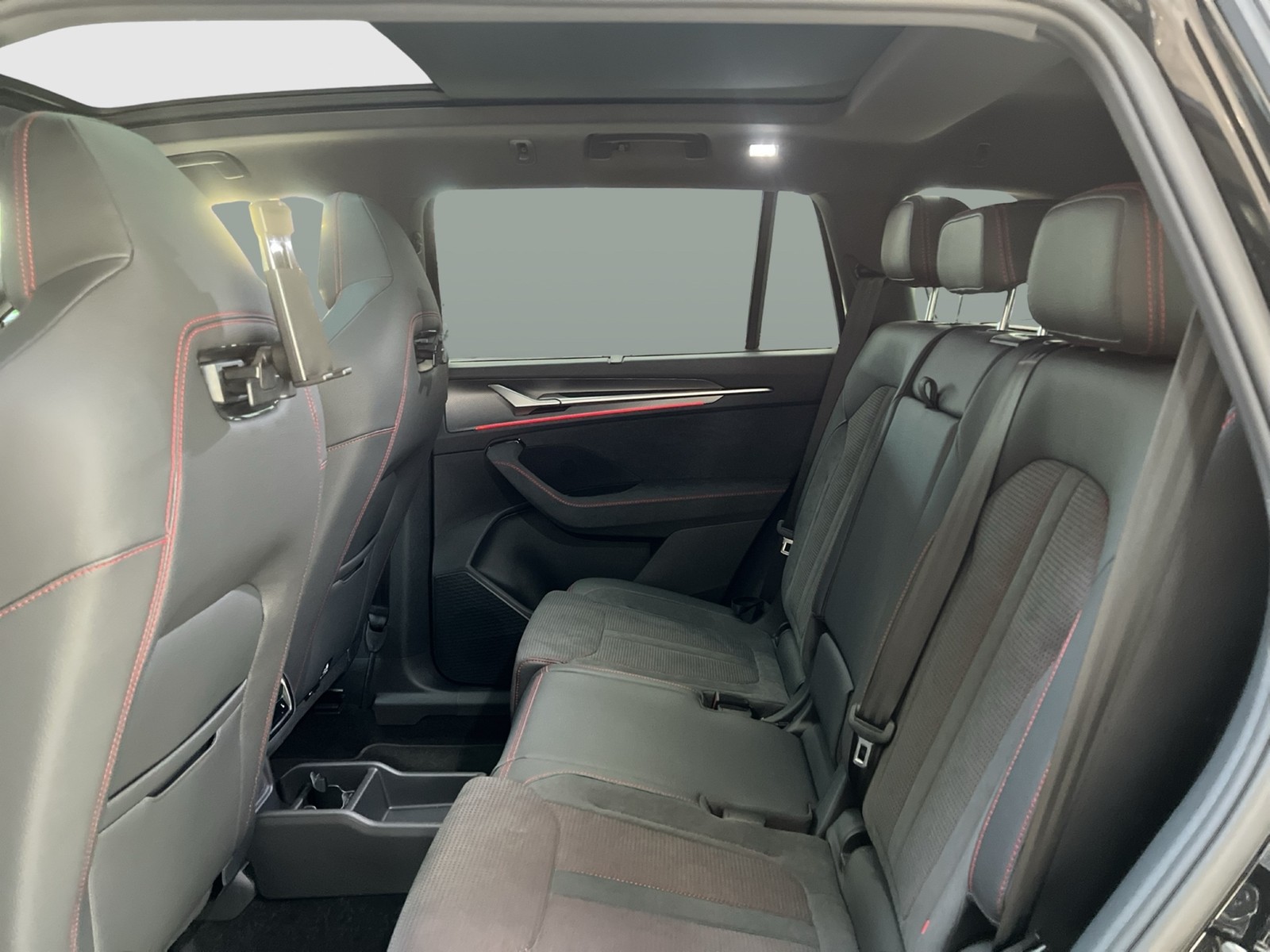 Skoda Kodiaq RS 4x4 AHK PANO STANDHZG MATRIXLED LM20