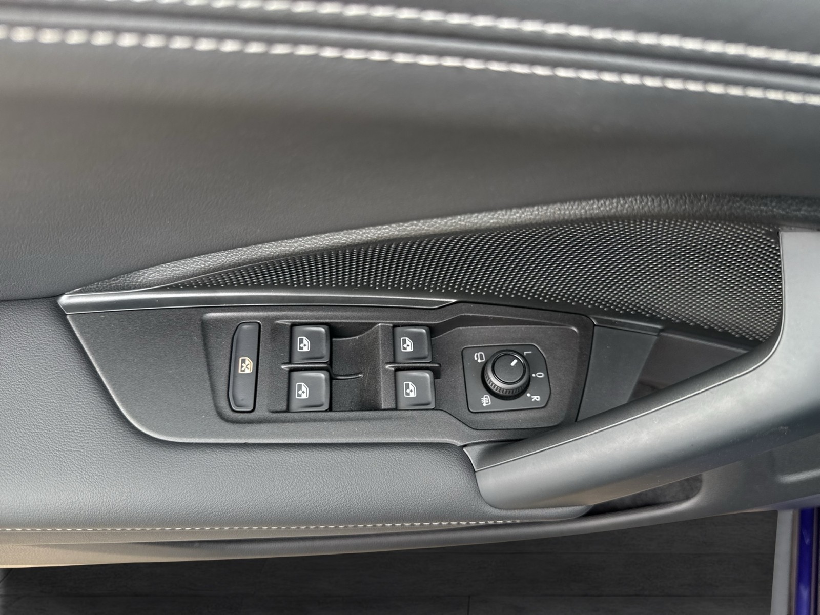 Volkswagen Tayron 1.5 eTSI LIFE AHK CAM ACC LM18 CARPLAY