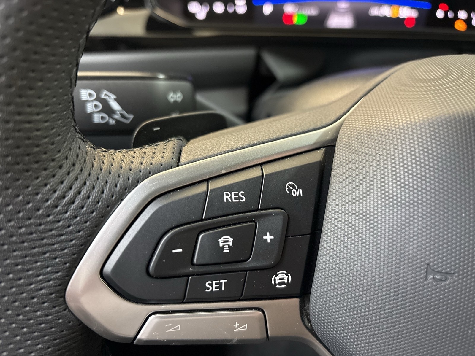 Volkswagen T-Roc Cabriolet 1.5 R-LINE BLACK STYLE ACC LM19