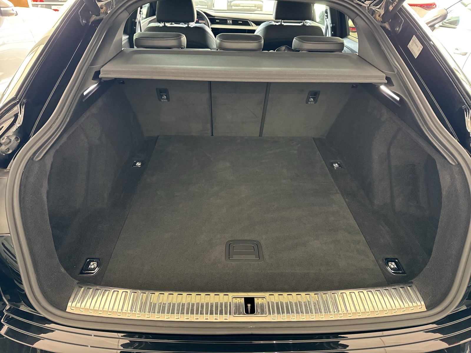 Audi e-tron Sportback 55 quattro S LINE BLACKPAK LM20