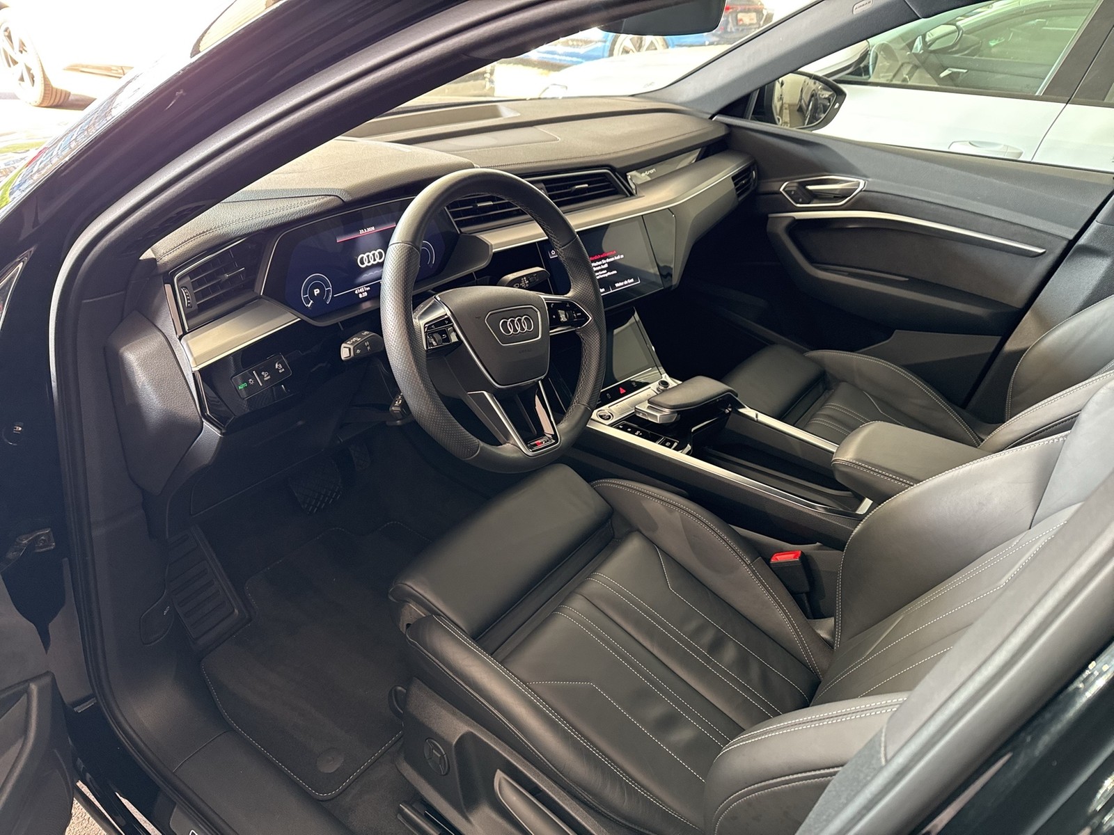 Audi e-tron Sportback 55 quattro S LINE BLACKPAK LM20