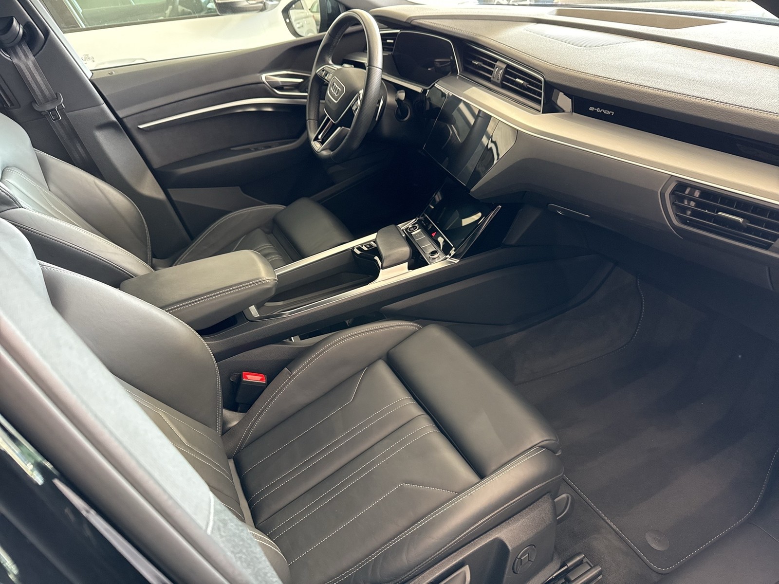 Audi e-tron Sportback 55 quattro S LINE BLACKPAK LM20