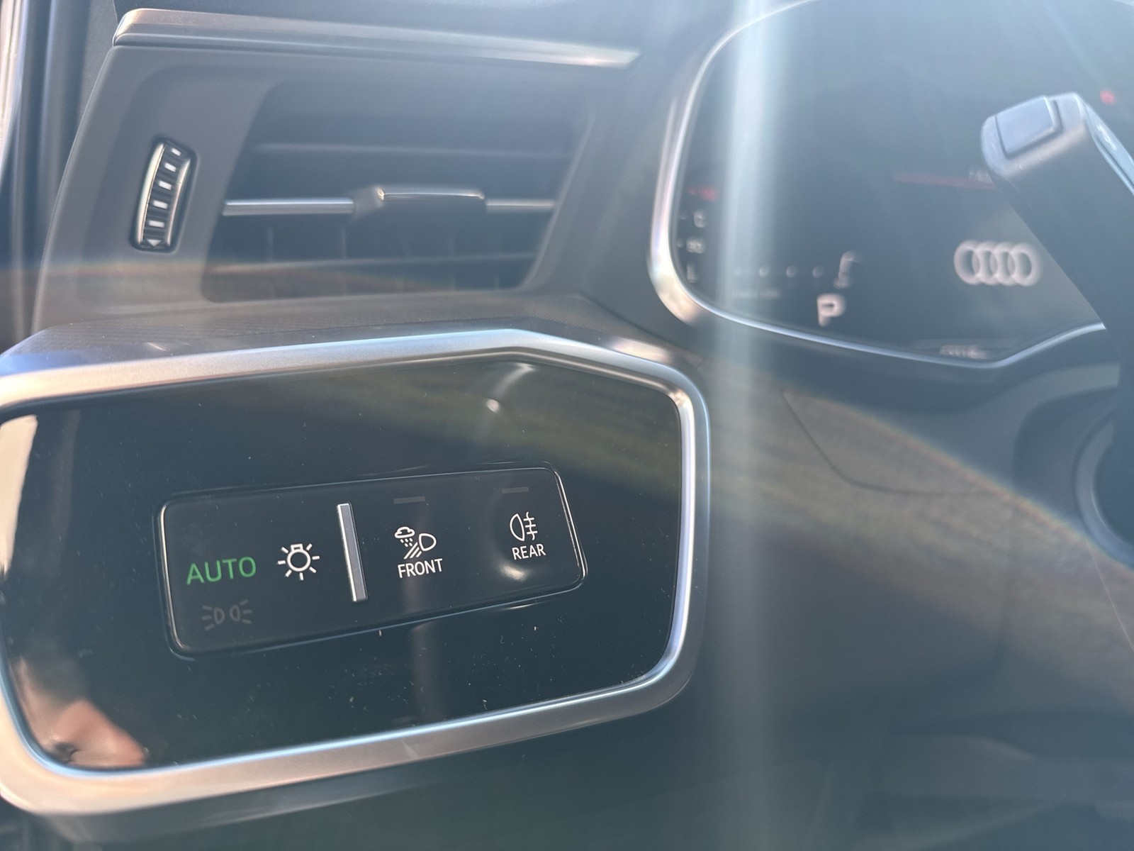 Audi A6 Avant 45 quattro sport PANO AHK CAM ACC LM19