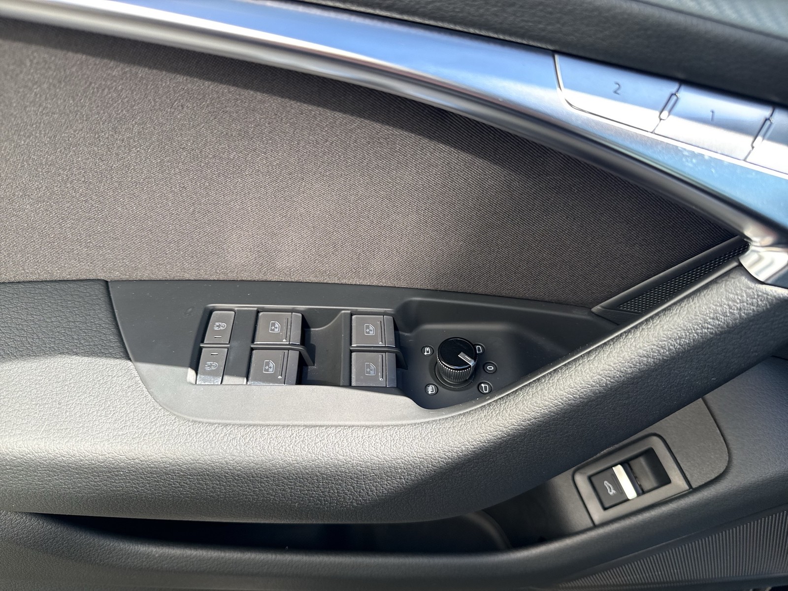 Audi A6 Avant 45 quattro sport PANO AHK CAM ACC LM19