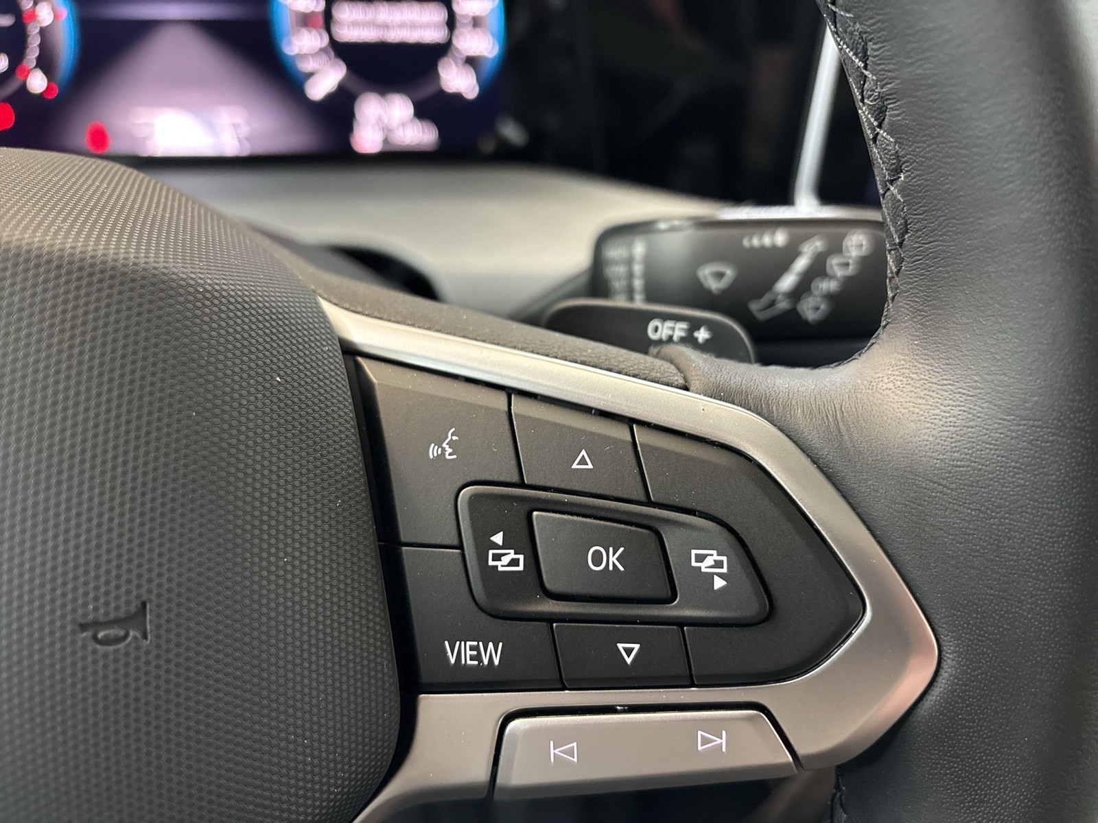 Volkswagen Golf Variant VIII 2.0 LIFE FACELIFT AHK ACC ALU