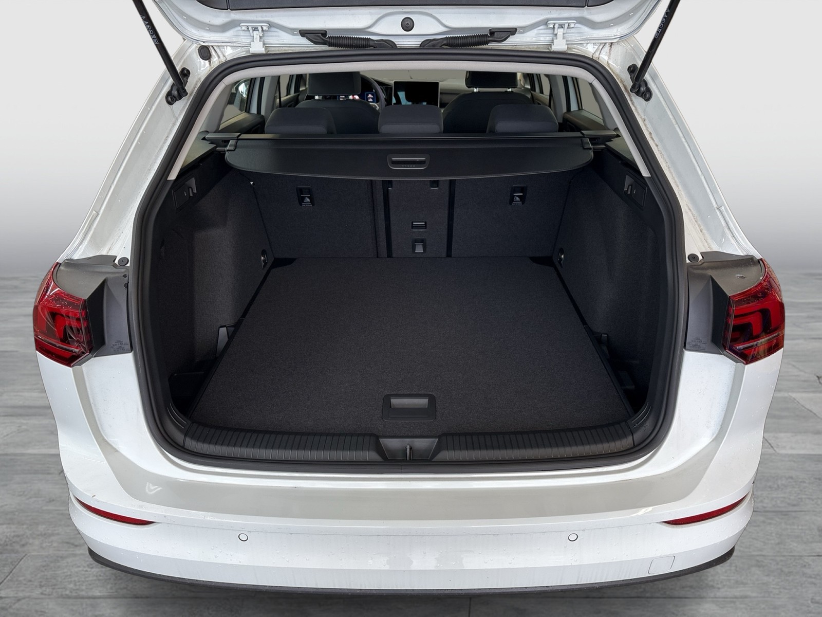 Volkswagen Golf Variant VIII 2.0 LIFE FACELIFT AHK ACC ALU