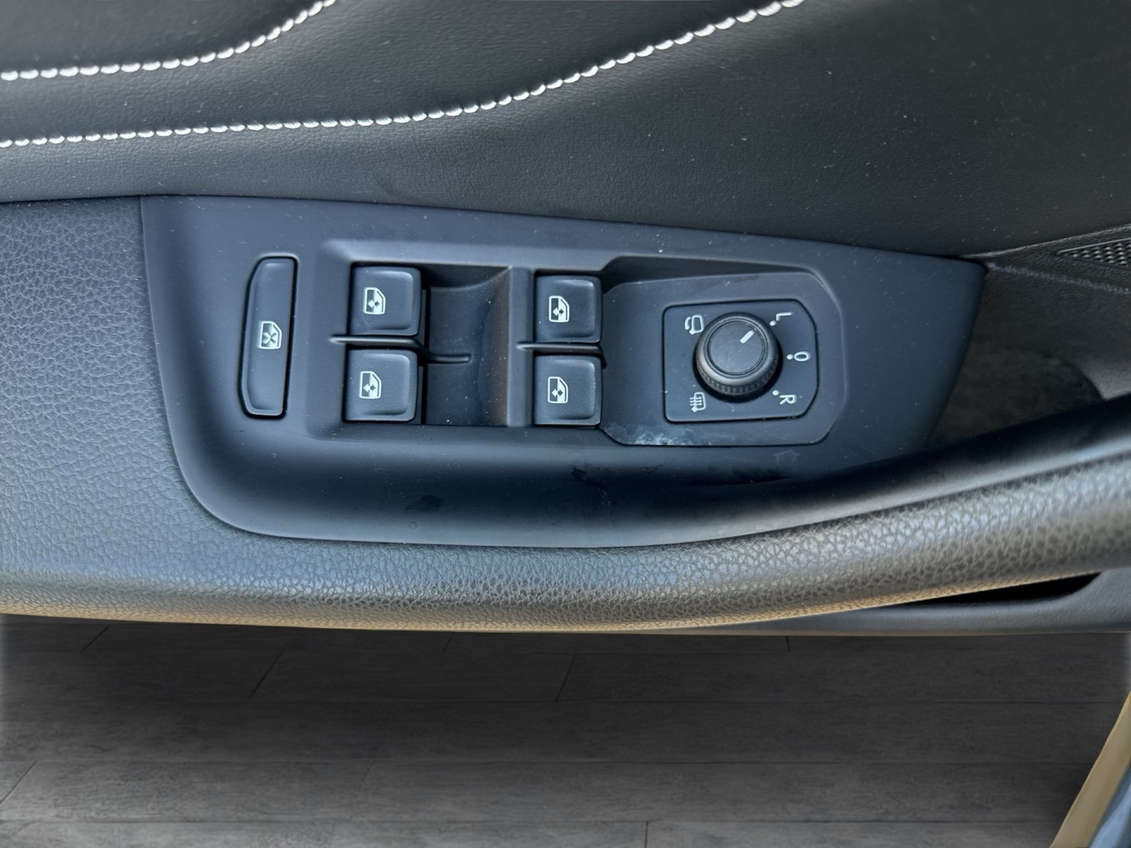 Volkswagen Passat Variant 1.5 R-LINE PANO HARMAN KARDON AHK