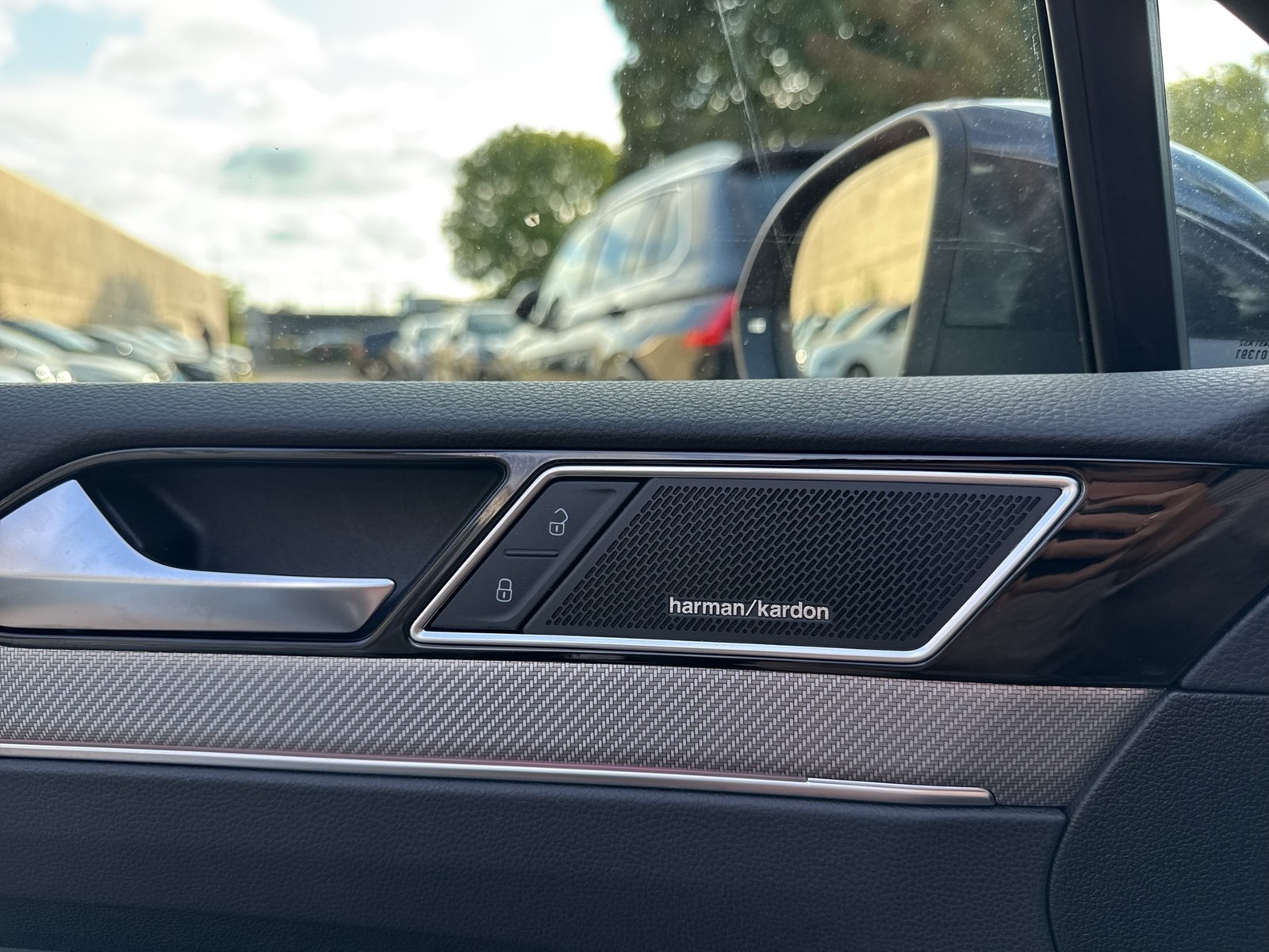 Volkswagen Passat Variant 1.5 R-LINE PANO HARMAN KARDON AHK