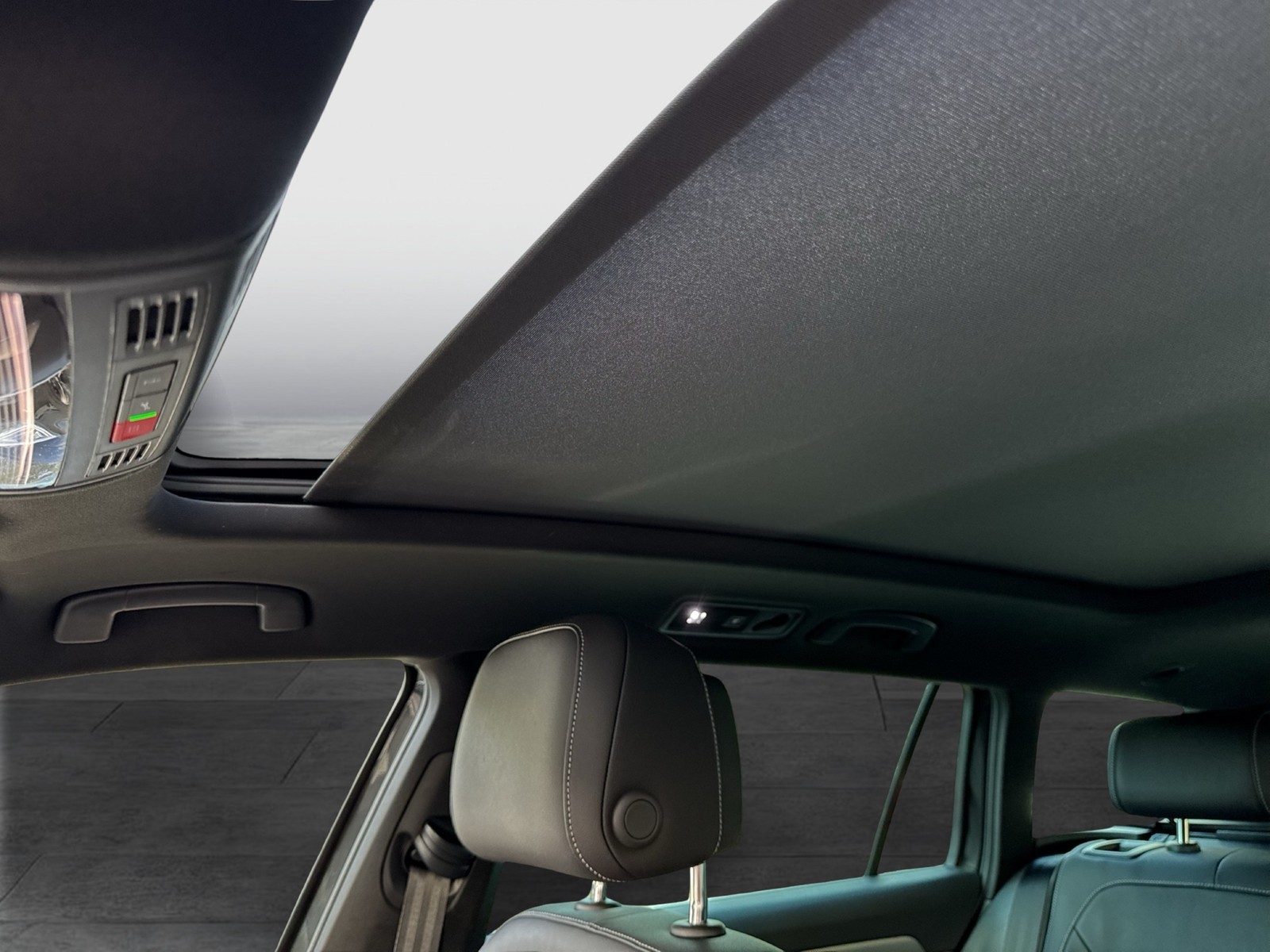 Volkswagen Passat Variant 1.5 R-LINE PANO HARMAN KARDON AHK