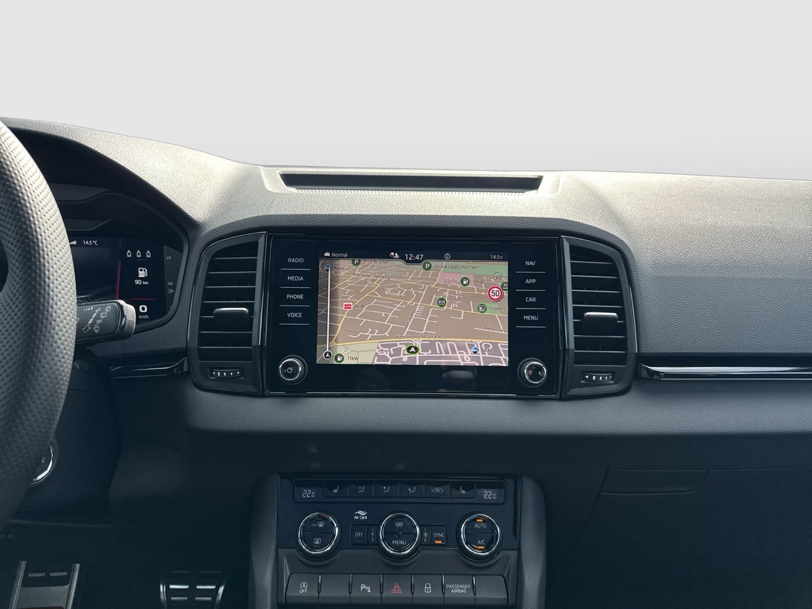Skoda Karoq 2.0 SPORTLINE 4X4 PANO CAM ACC LM19 MATRIX
