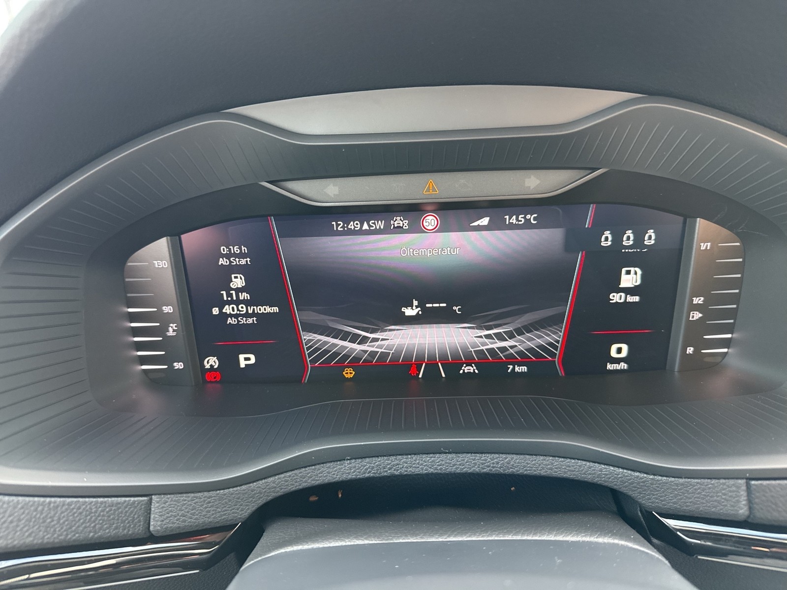Skoda Karoq 2.0 SPORTLINE 4X4 PANO CAM ACC LM19 MATRIX