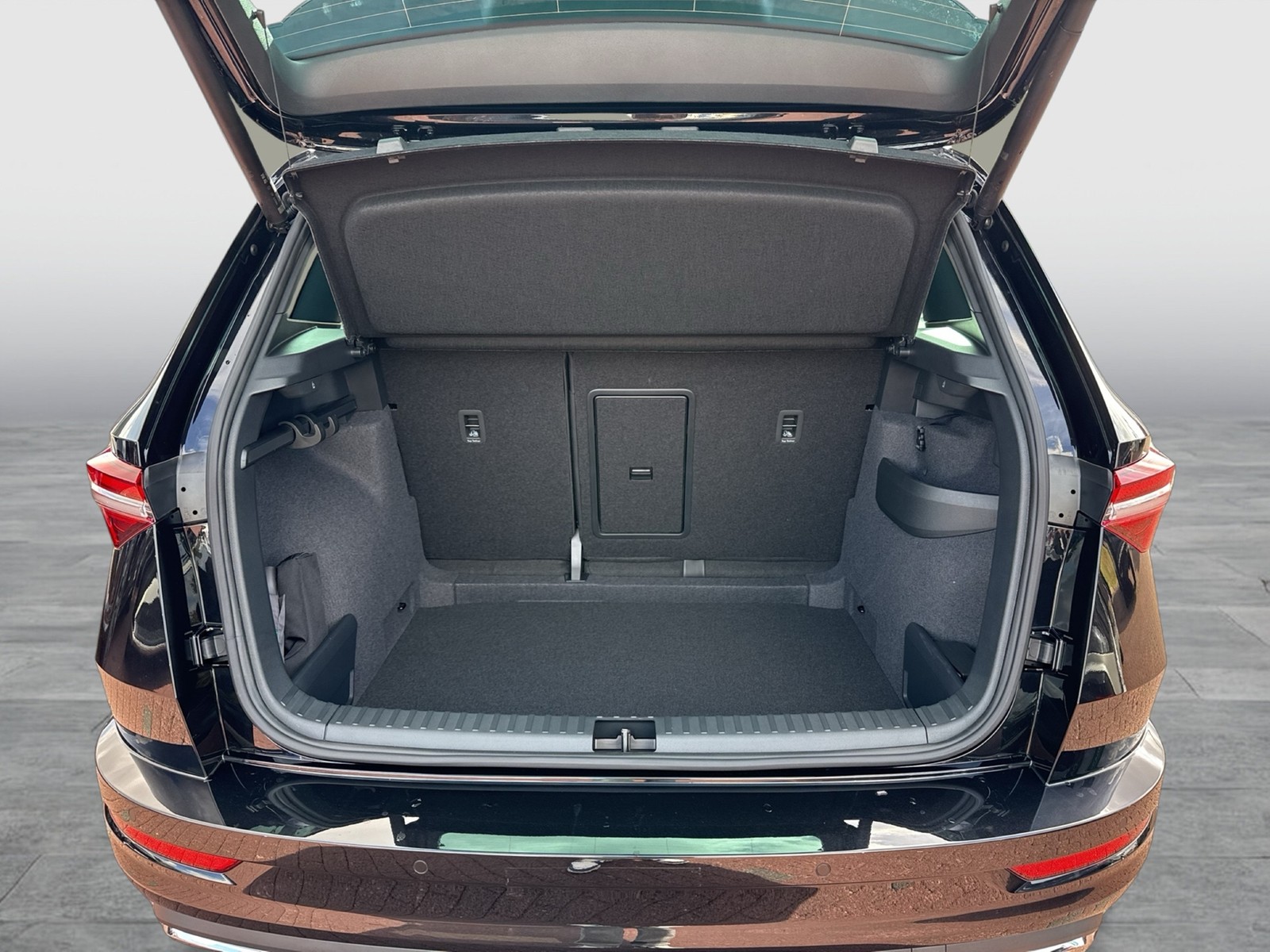 Skoda Karoq 2.0 SPORTLINE 4X4 PANO CAM ACC LM19 MATRIX