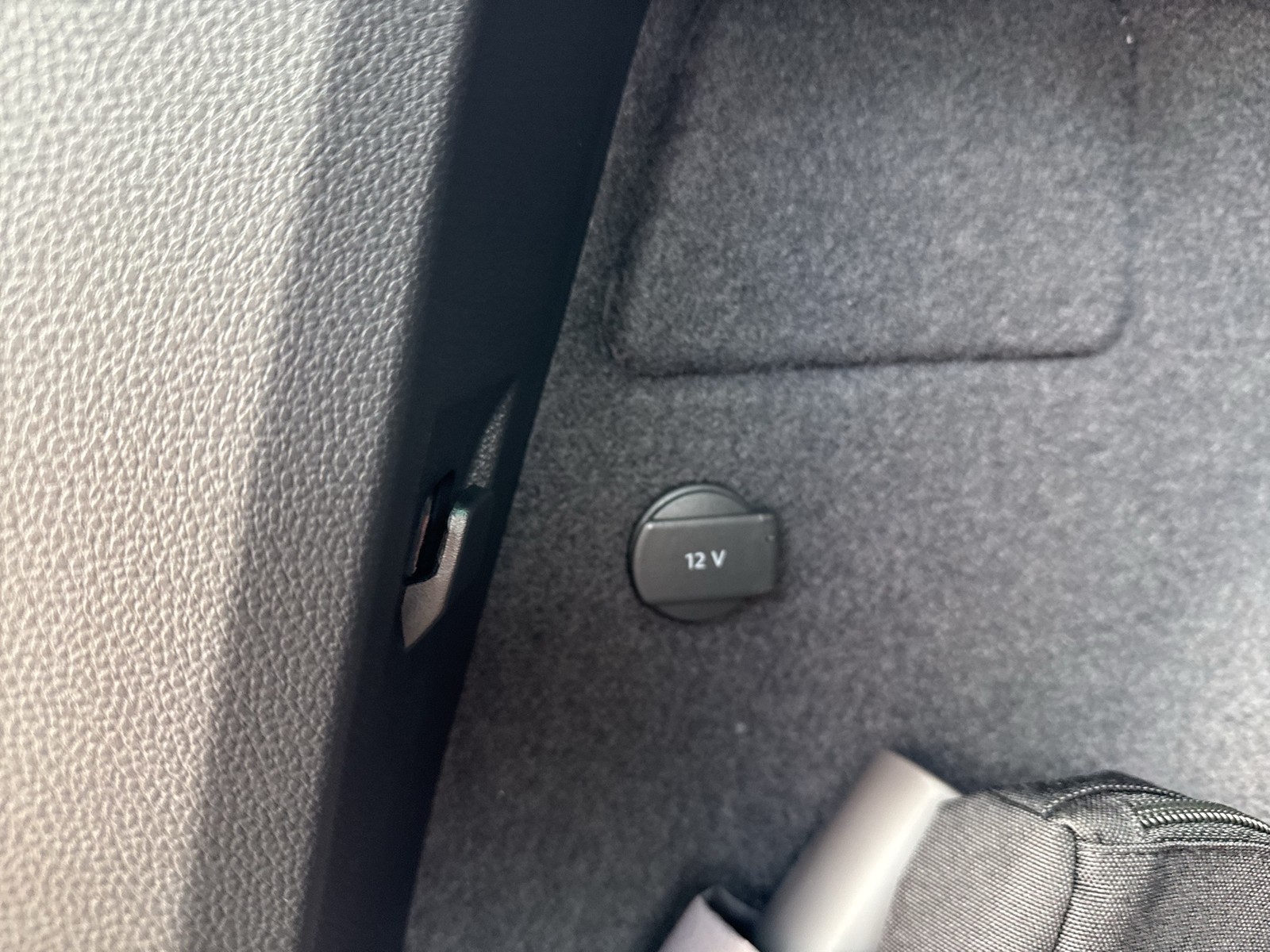 Skoda Karoq 2.0 SPORTLINE 4X4 PANO CAM ACC LM19 MATRIX