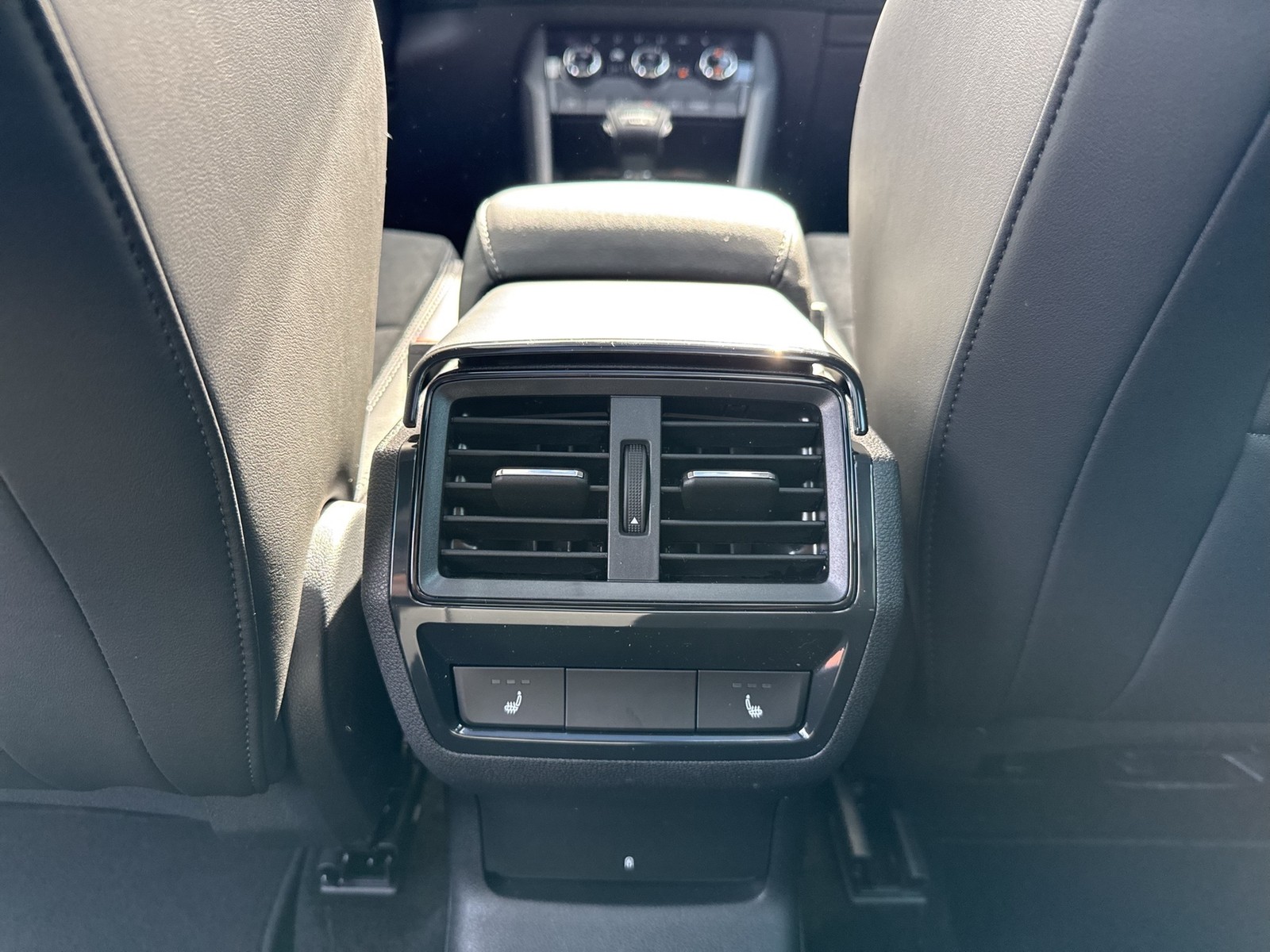 Skoda Karoq 2.0 SPORTLINE 4X4 PANO CAM ACC LM19 MATRIX