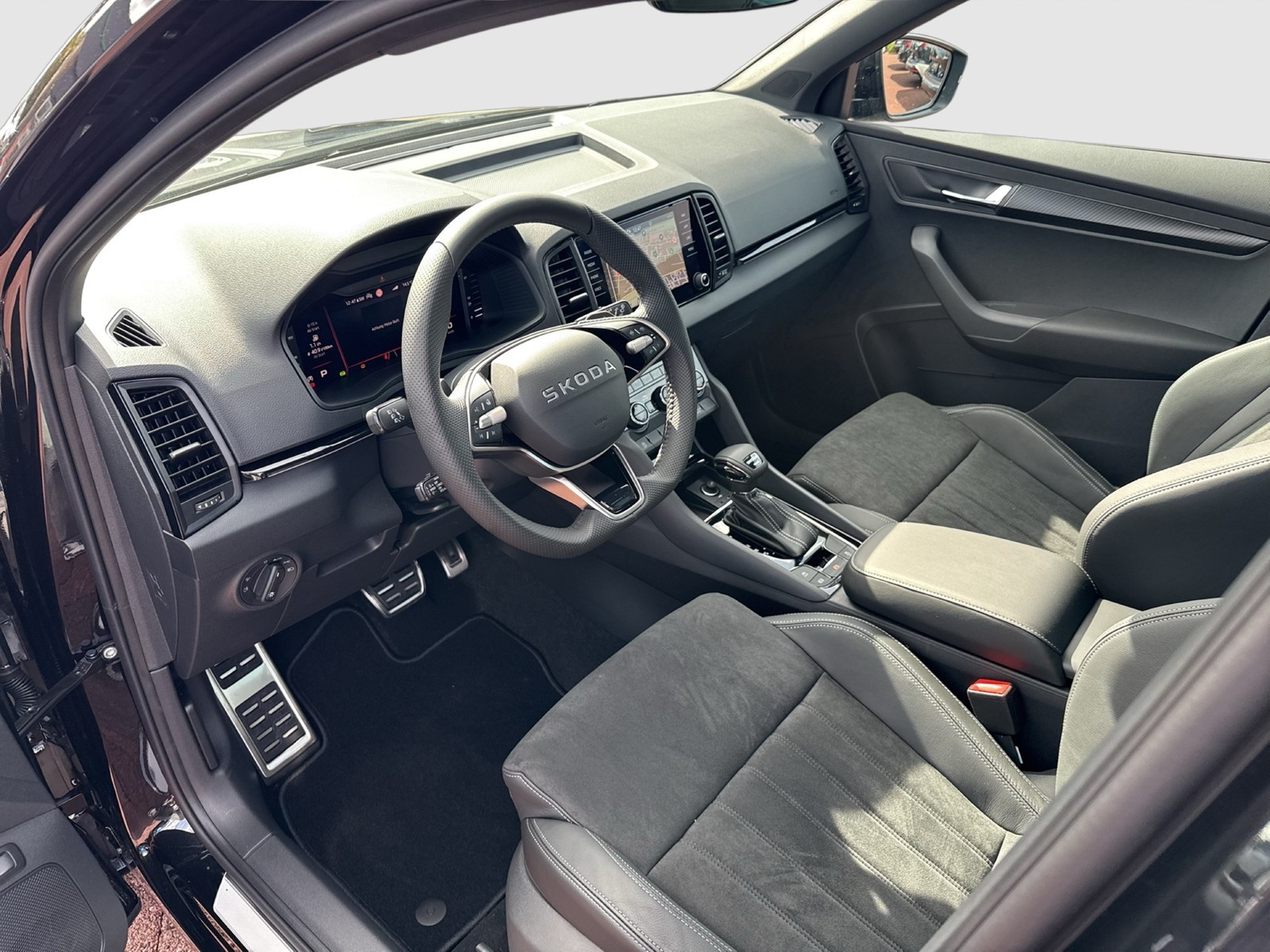 Skoda Karoq 2.0 SPORTLINE 4X4 PANO CAM ACC LM19 MATRIX