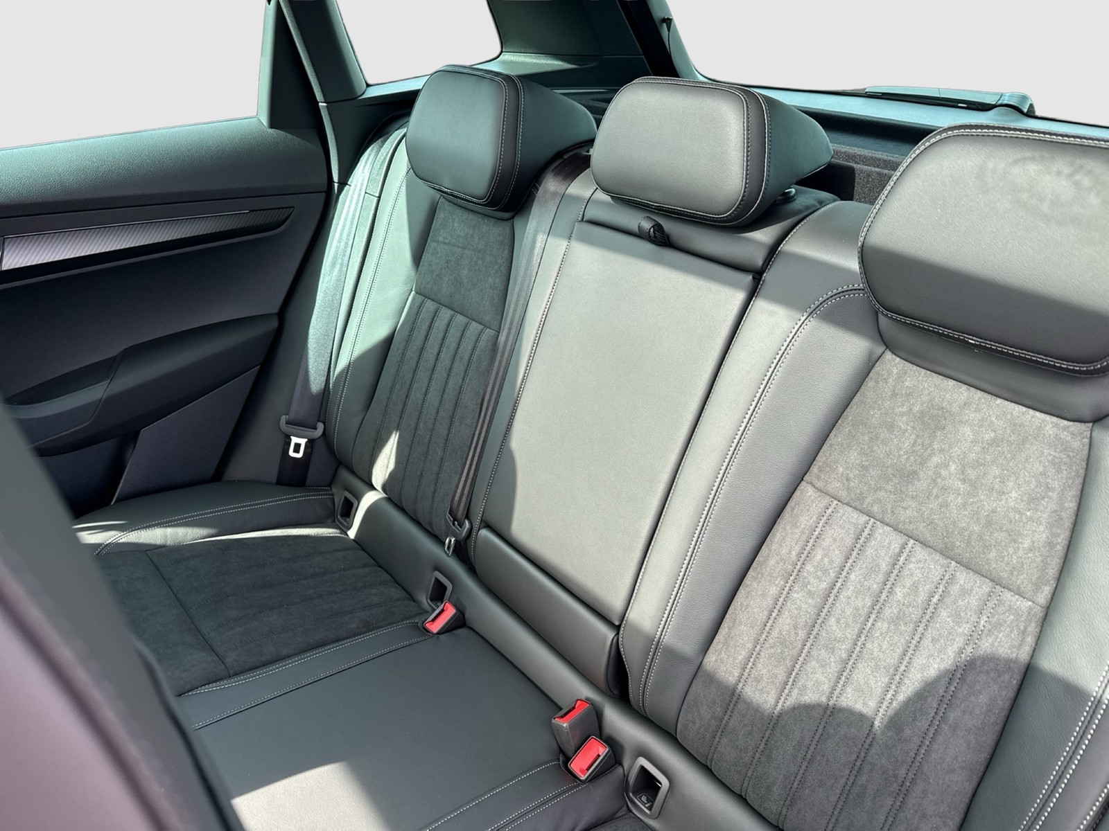 Skoda Karoq 2.0 SPORTLINE 4X4 PANO CAM ACC LM19 MATRIX