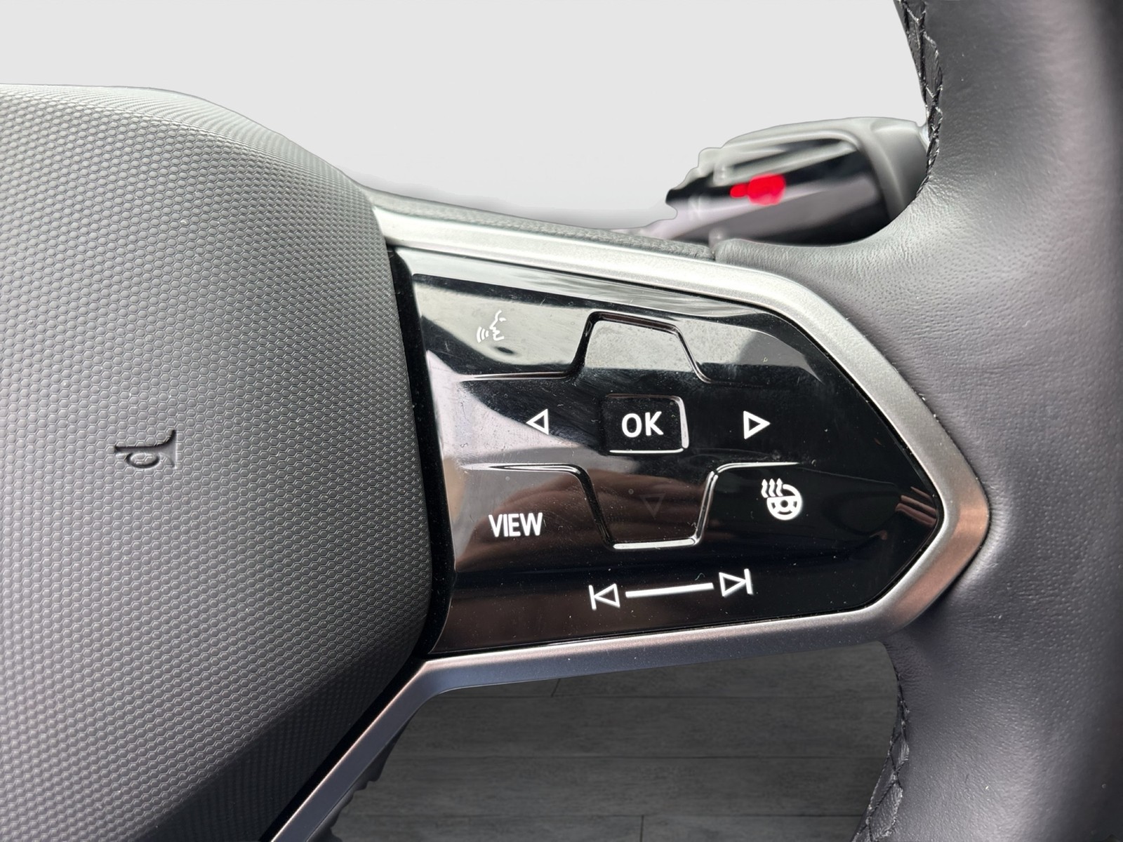 Volkswagen ID.7 Tourer PRO WÄRMEPUMPE AHK CAM ACC LM19 NAVI