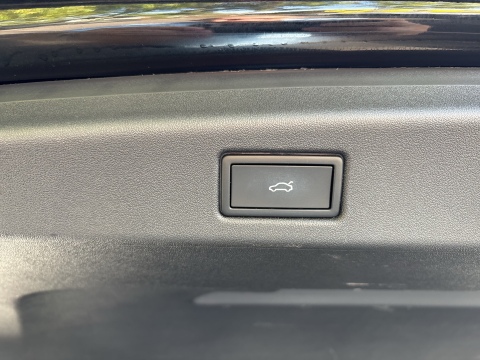 Volkswagen ID.7 Tourer PRO WÄRMEPUMPE AHK CAM ACC LM19 NAVI