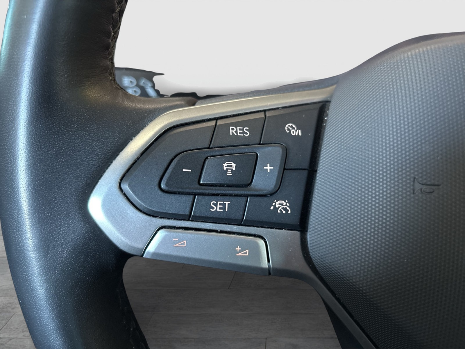 Volkswagen Passat Variant 2.0 BUSINESS HARMAN KARDON CAM