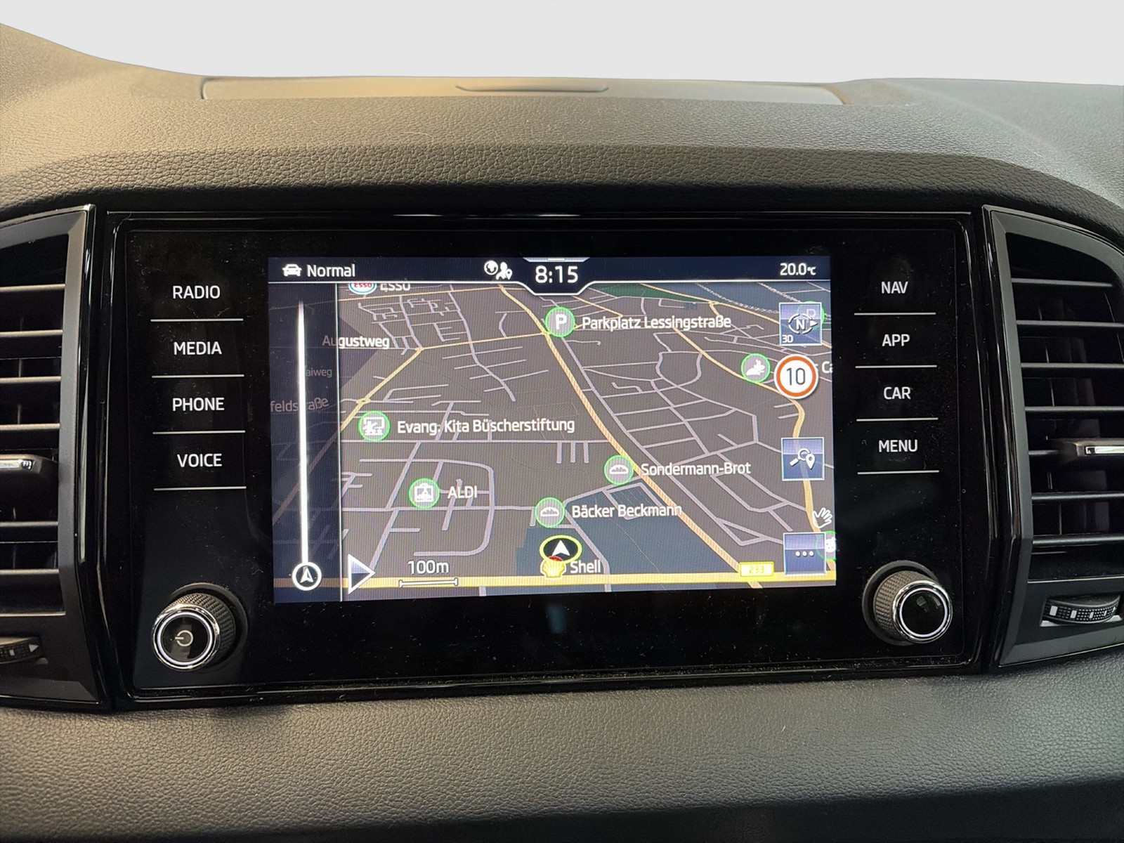 Skoda Karoq 2.0 SPORTLINE 4X4 AHK CAM ACC LM18 MATRIX