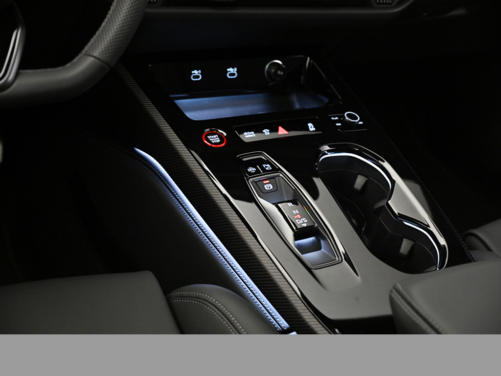 Audi A5 Avant e-hybrid quattro S tronic AHK PANO LM20