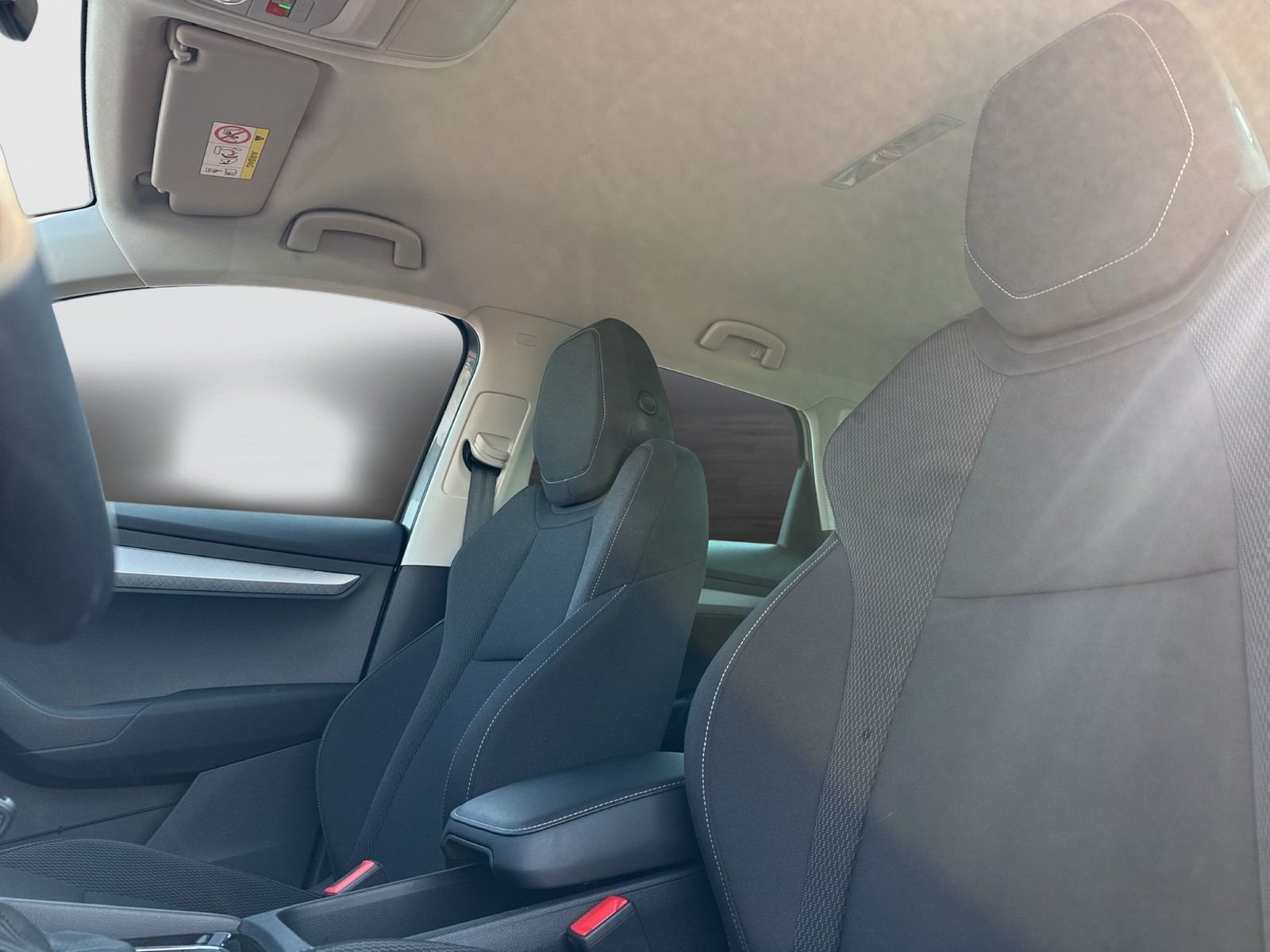 Skoda Karoq 2.0 TOUR AHK CAM MATRIX NAVI LM17 CARPLAY