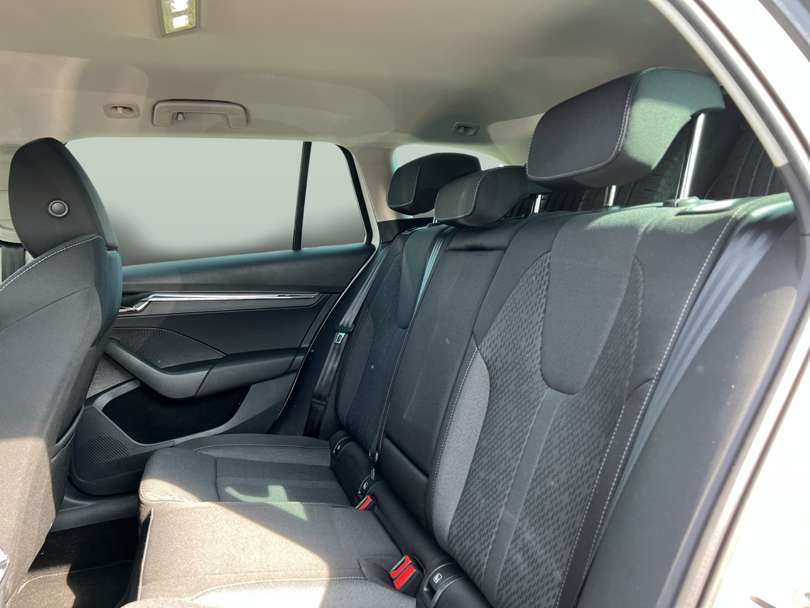 Skoda Octavia Combi 2.0 STYLE ACC HEAD-UP NAVI CARPLAY