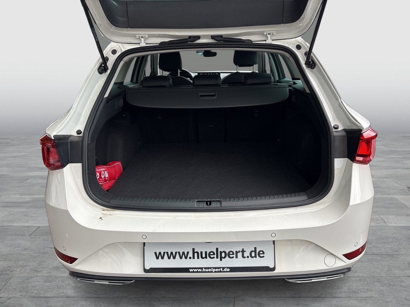 Seat Leon ST 1.4 HYBRID FR AHK CAM ACC LM18 NAVI