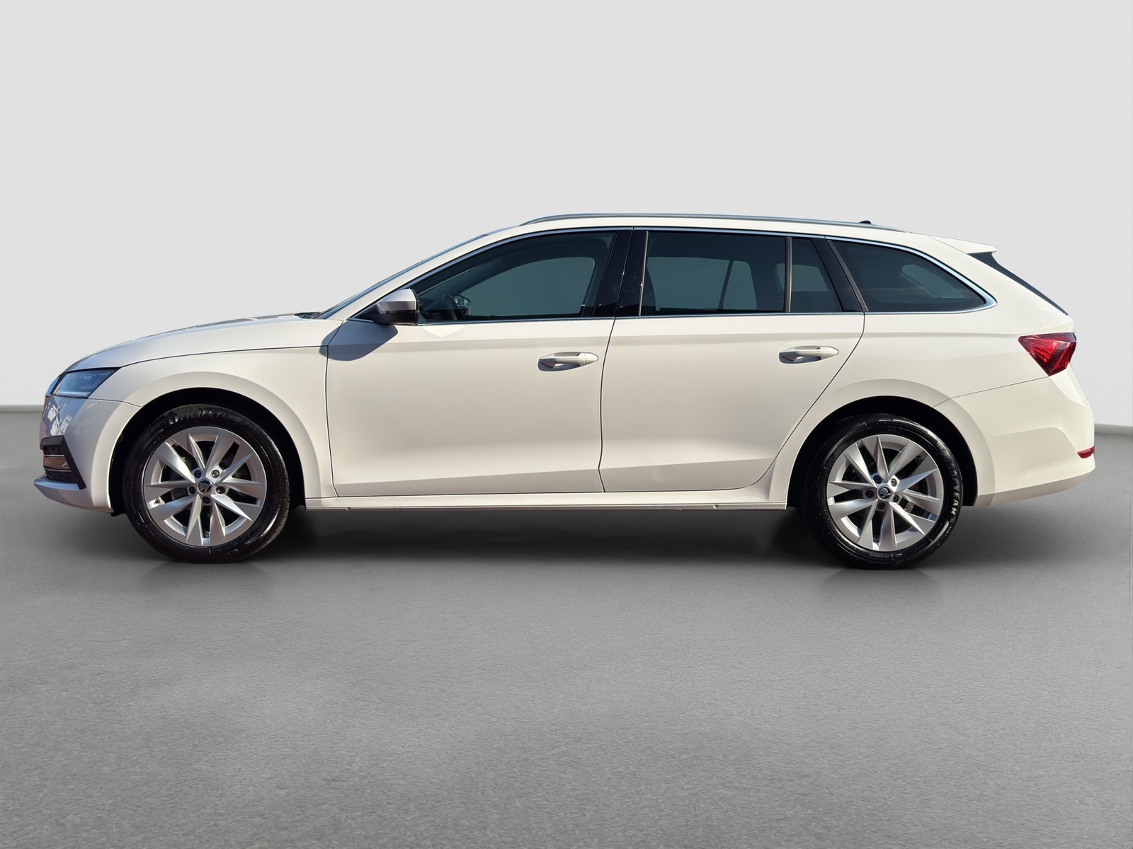 Skoda Octavia Combi 2.0 STYLE AHK CAM ACC NAVICOLUMBUS