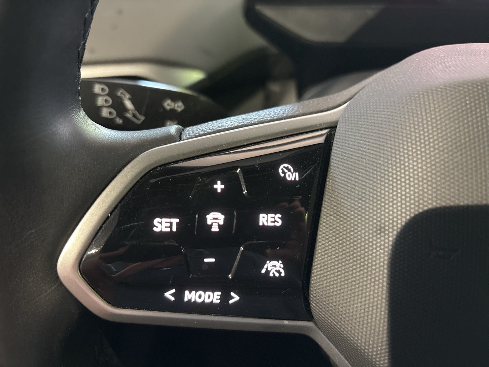Volkswagen ID.5 PRO WÄRMEPUMPE PANO 360°CAM ACC LM19 NAVI