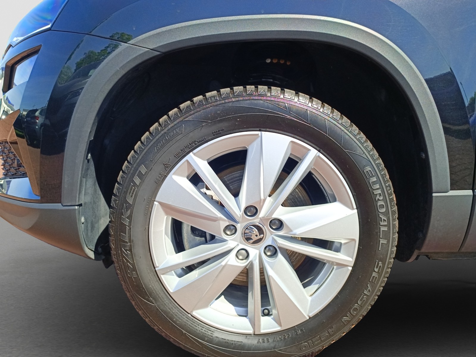 Skoda Karoq 1.5 SELECTION CAM ACC LM17 E-KLAPPE NAVI