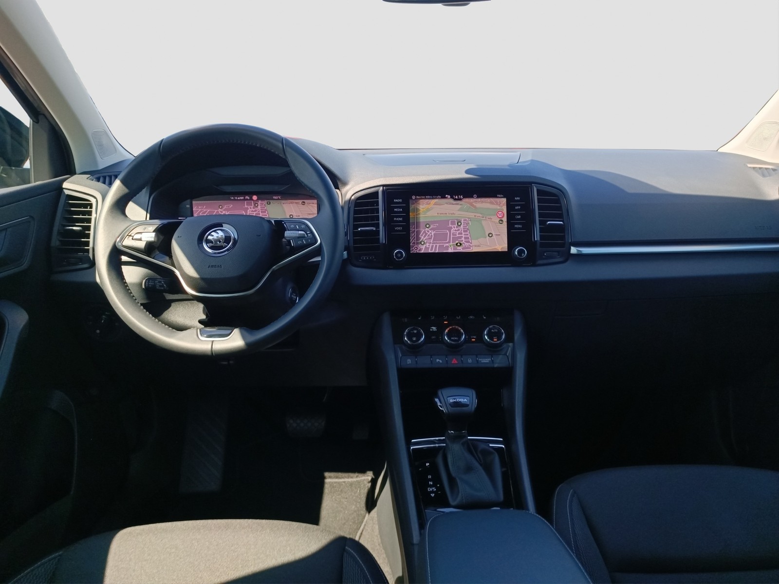 Skoda Karoq 1.5 SELECTION CAM ACC LM17 E-KLAPPE NAVI