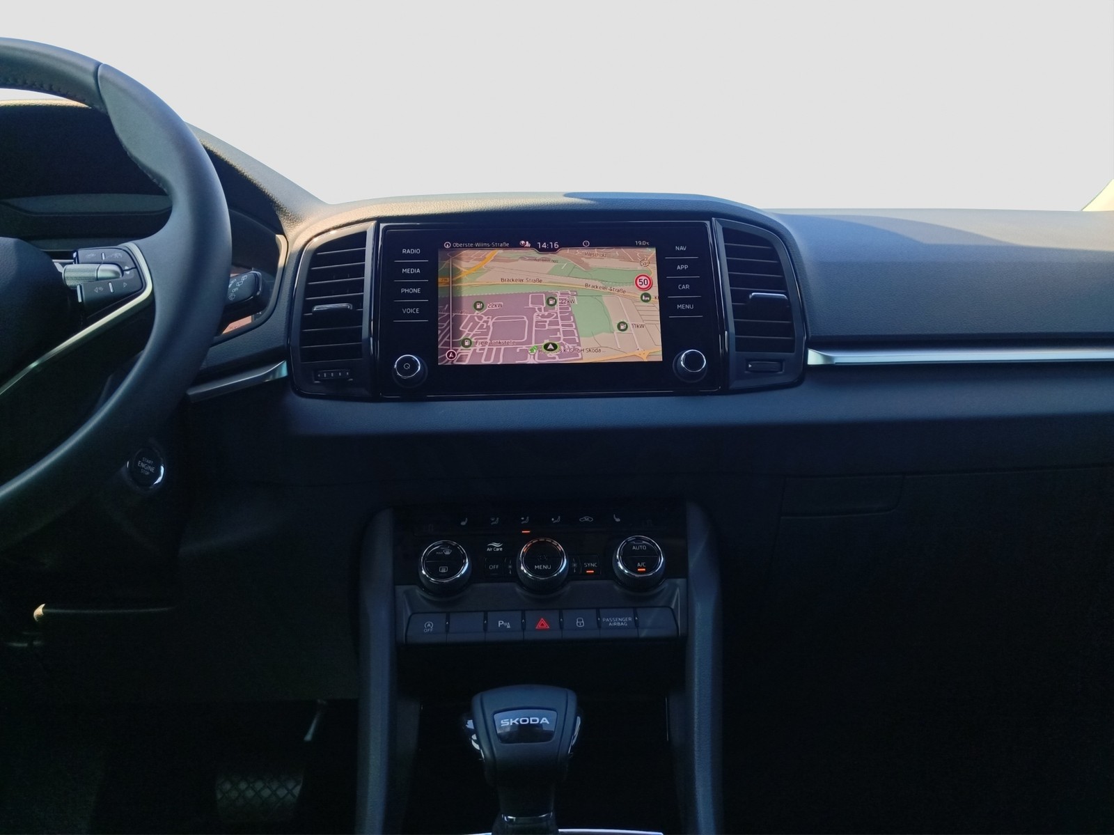 Skoda Karoq 1.5 SELECTION CAM ACC LM17 E-KLAPPE NAVI