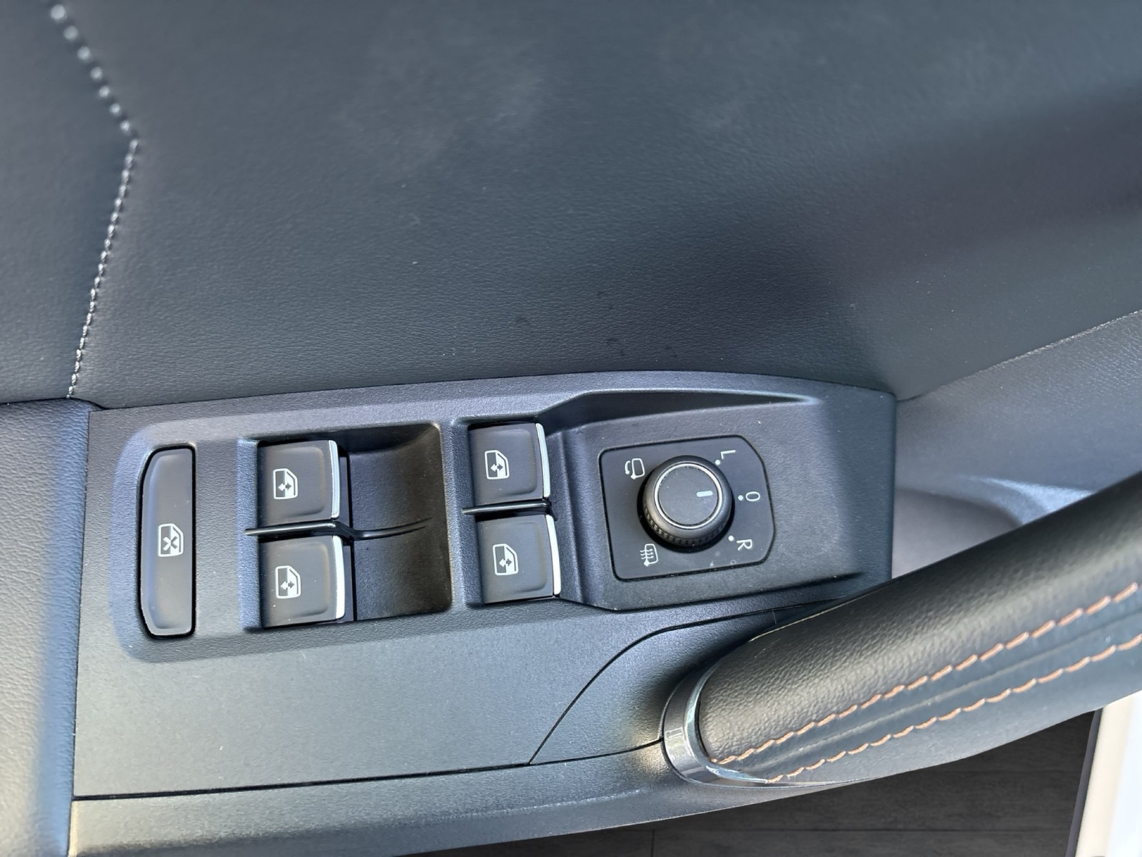 Cupra Formentor 2.0 4X4 ACC LM18 CARPLAY SITZHEIZUNG