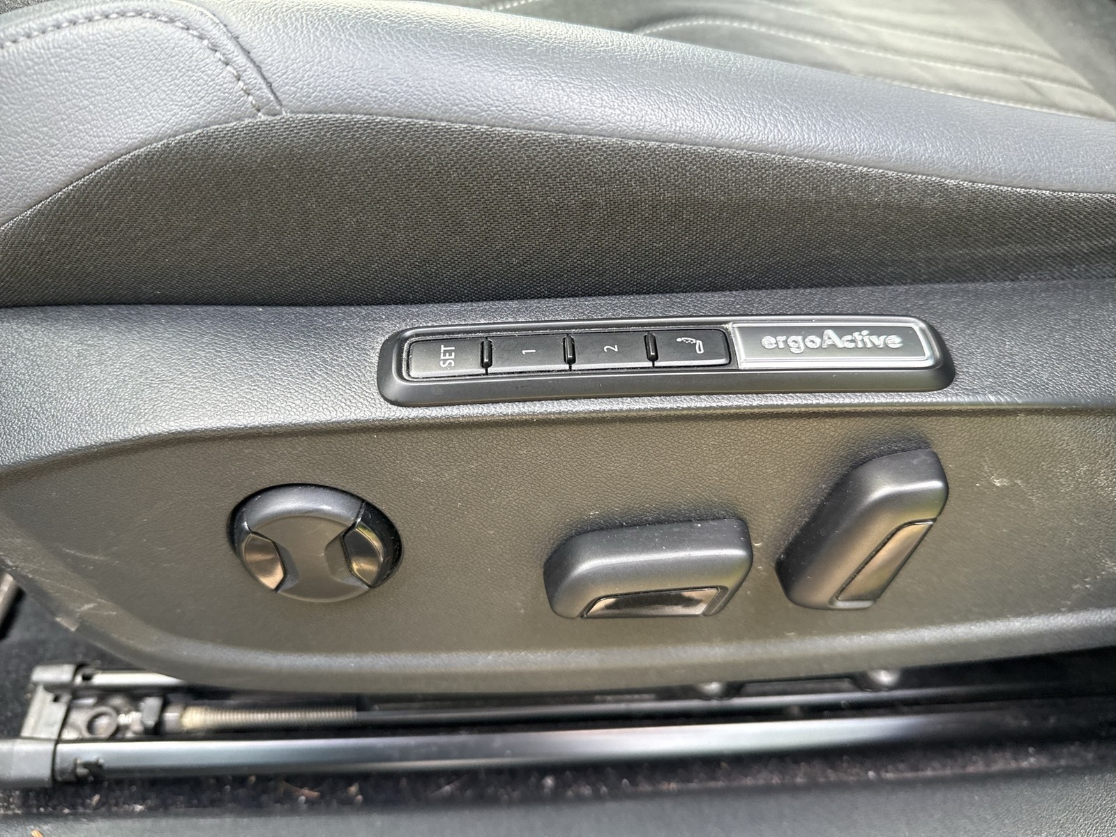 Volkswagen ID.4 Pro Performance PANO AHK CAM ACC LM21 NAVI