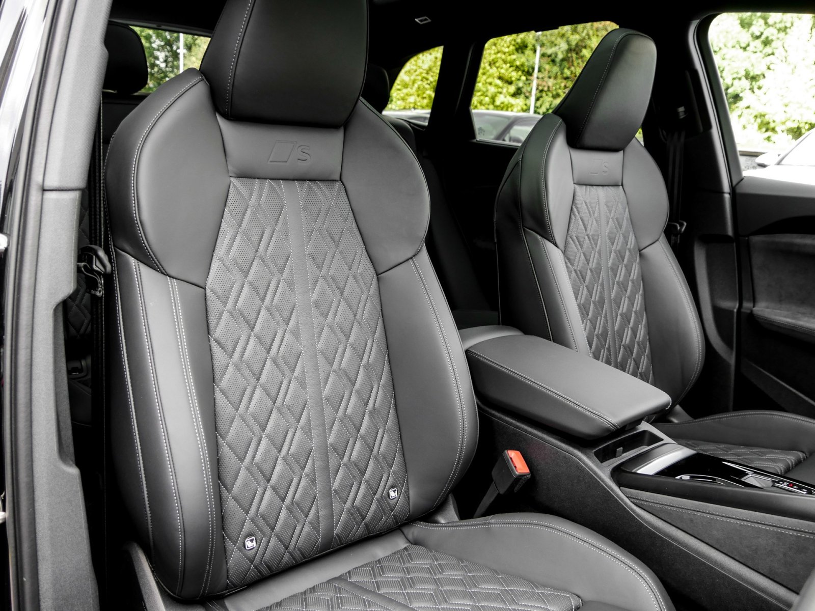 Audi SQ5 SUV ABT-UMBAU 440 PS AHK PANO TECH PRO LM22