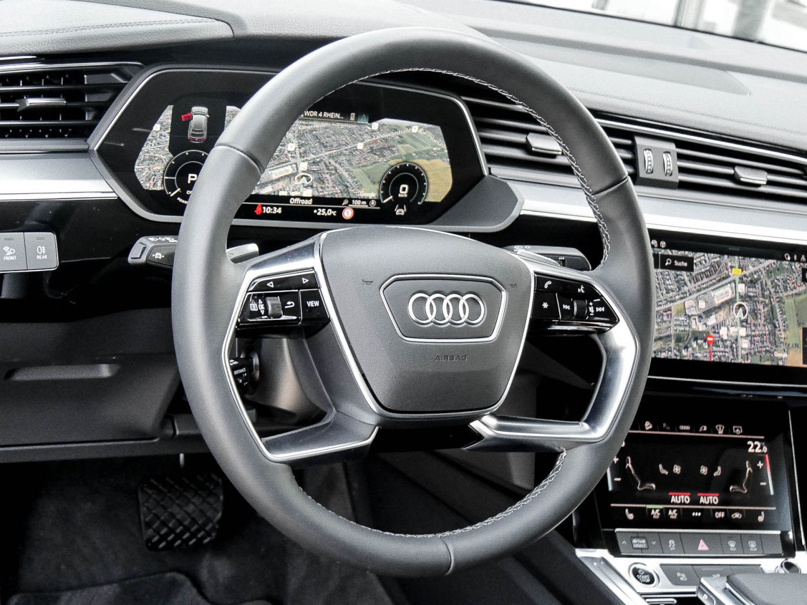 Audi Q8 e-tron Sportback 50 quattro S LINE LM21 AHK
