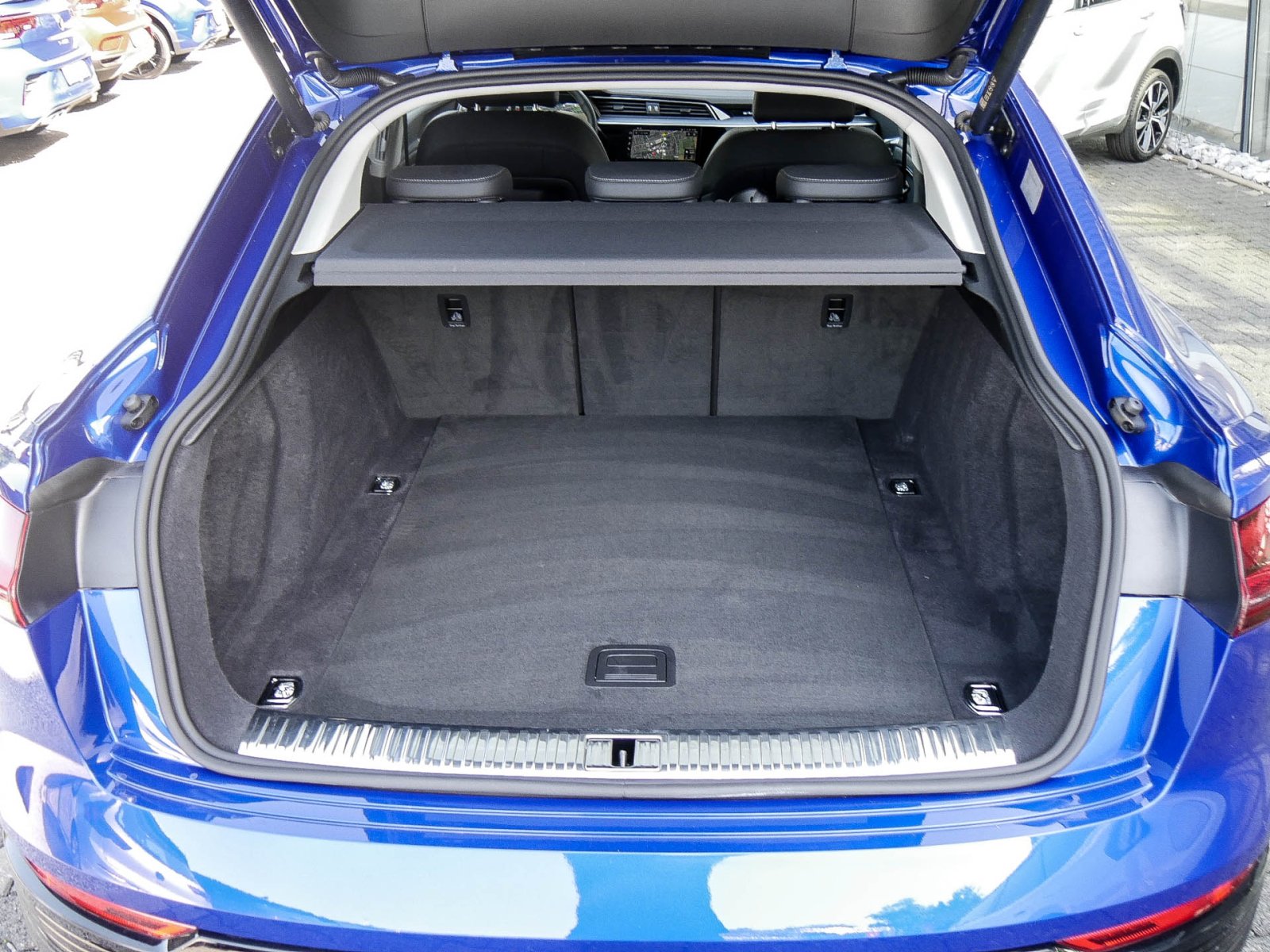 Audi Q8 e-tron Sportback 50 quattro S LINE LM21 AHK