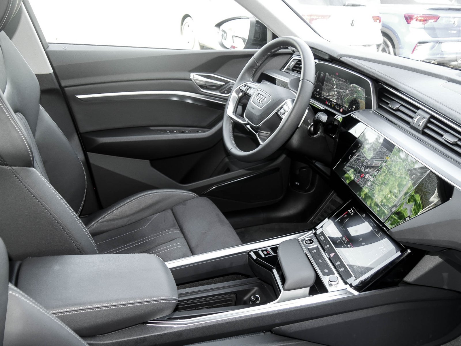 Audi Q8 e-tron Sportback 50 quattro S LINE LM21 AHK