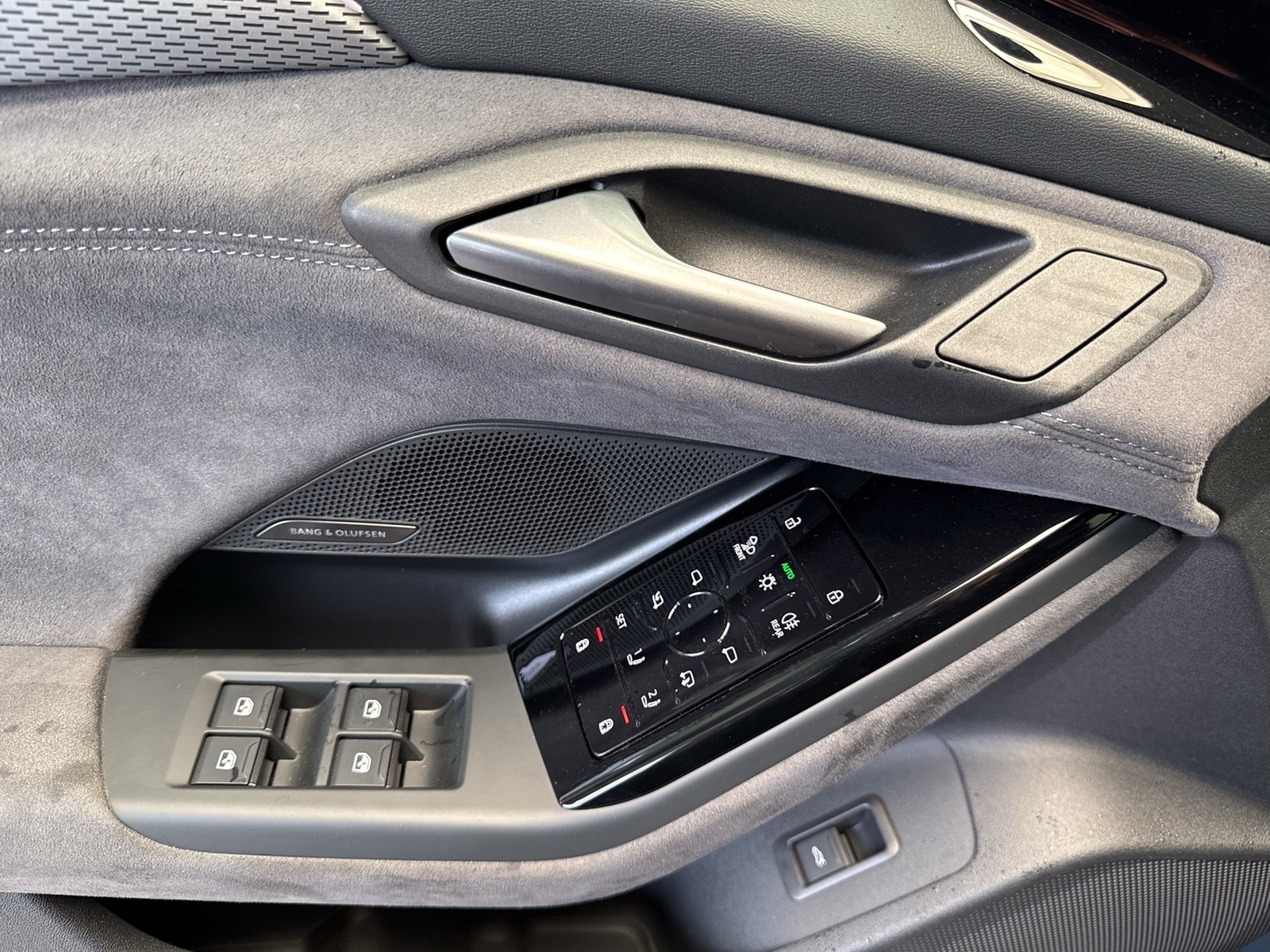 Audi S6 e-tron Avant quattro B&O AHK 360°CAM ACC LM21