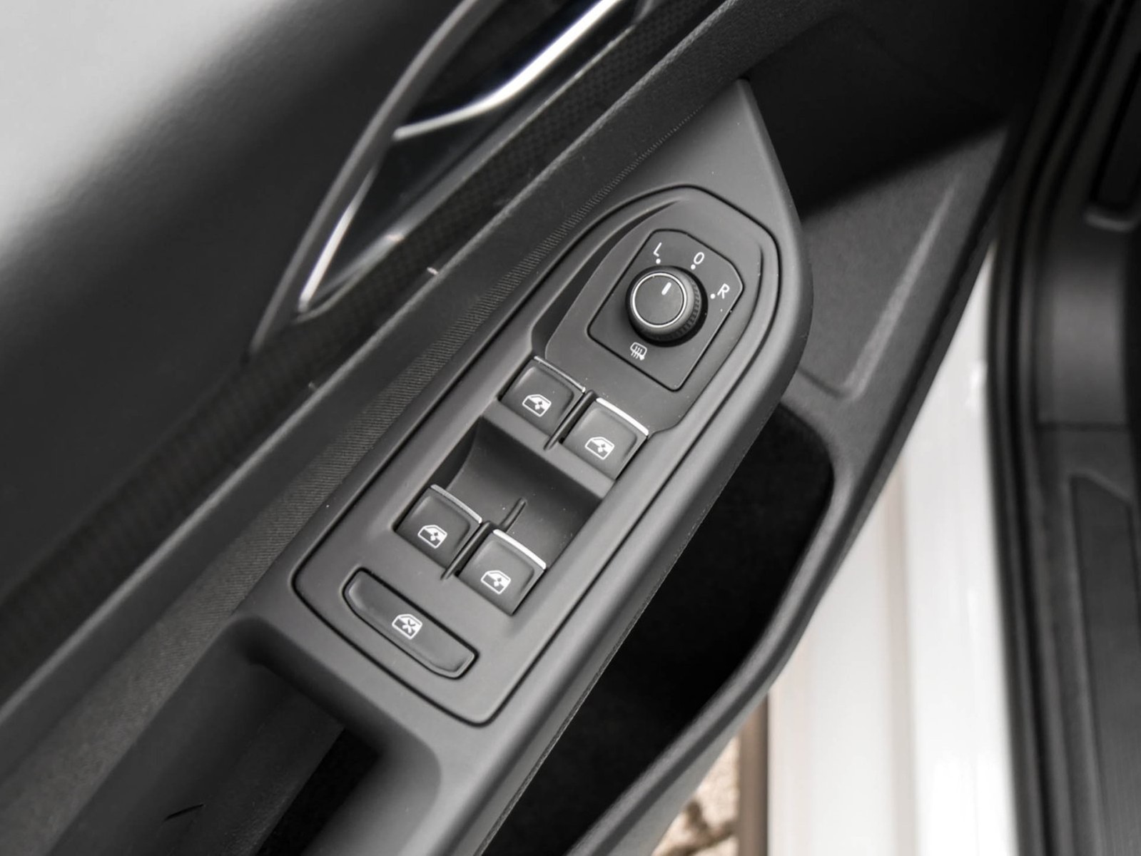 Volkswagen Golf VIII 2.0 GTI LM17 CARPLAY SITZHEIZUNG