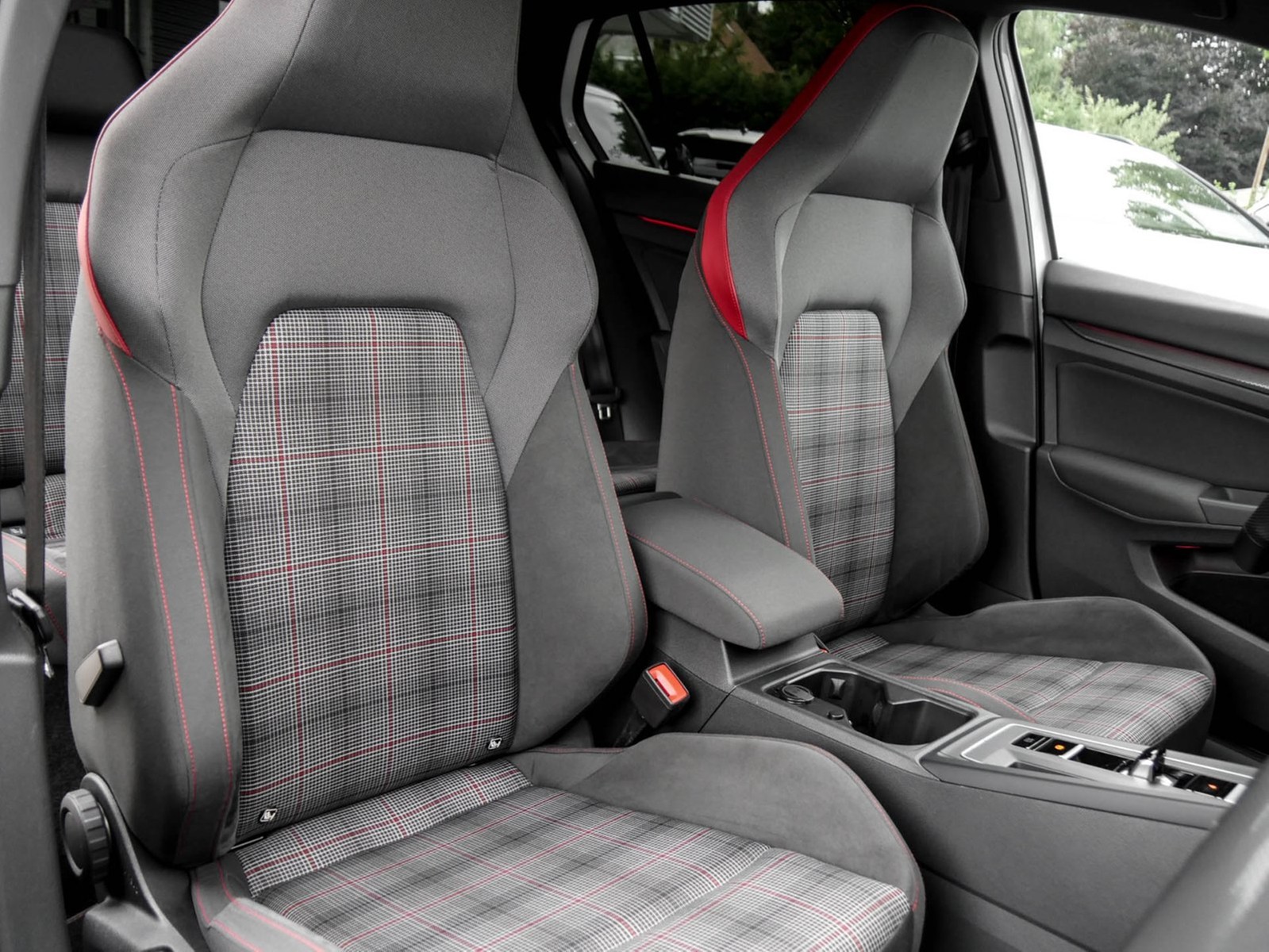 Volkswagen Golf VIII 2.0 GTI LM17 CARPLAY SITZHEIZUNG