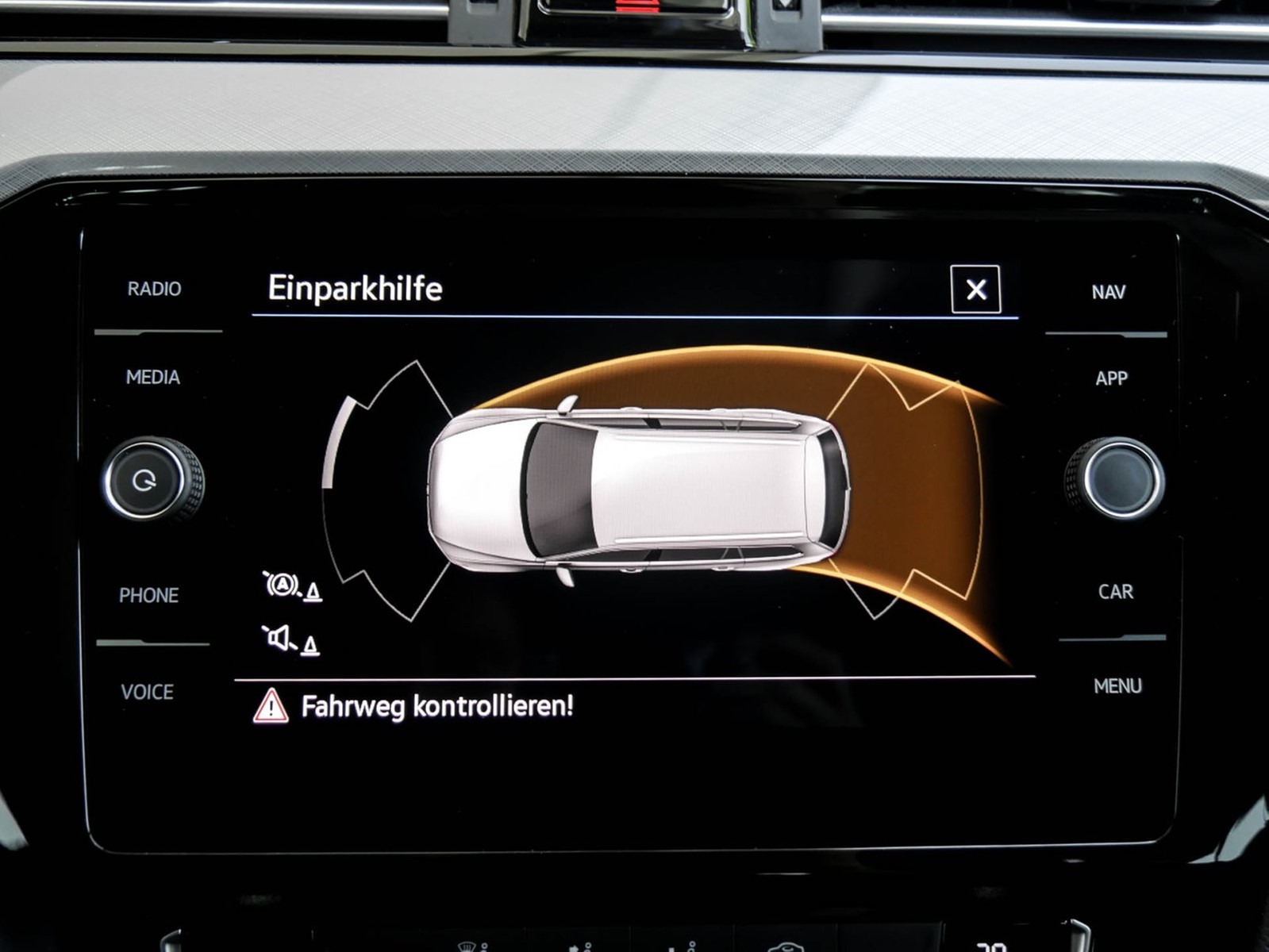 Volkswagen Passat Variant 1.5 BUSINESS AHK ACC NAVI ALU LED