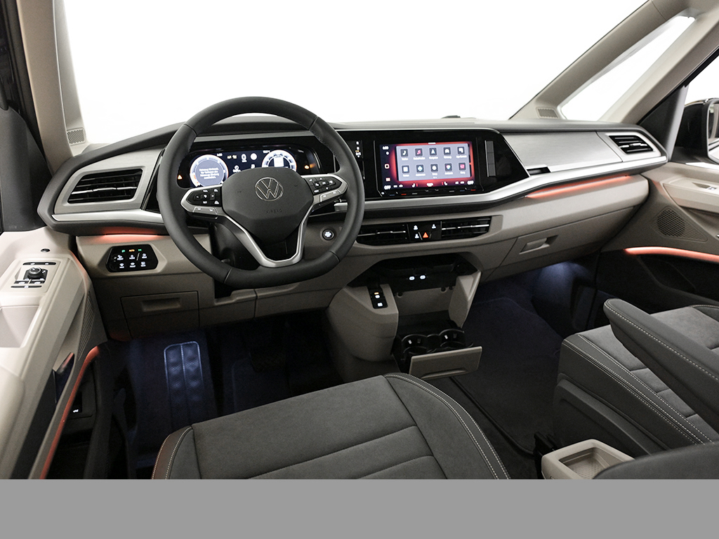 Volkswagen T7 Multivan 2.0 TDI LIFE DSG LÜ AHK MATRIXLED CAM