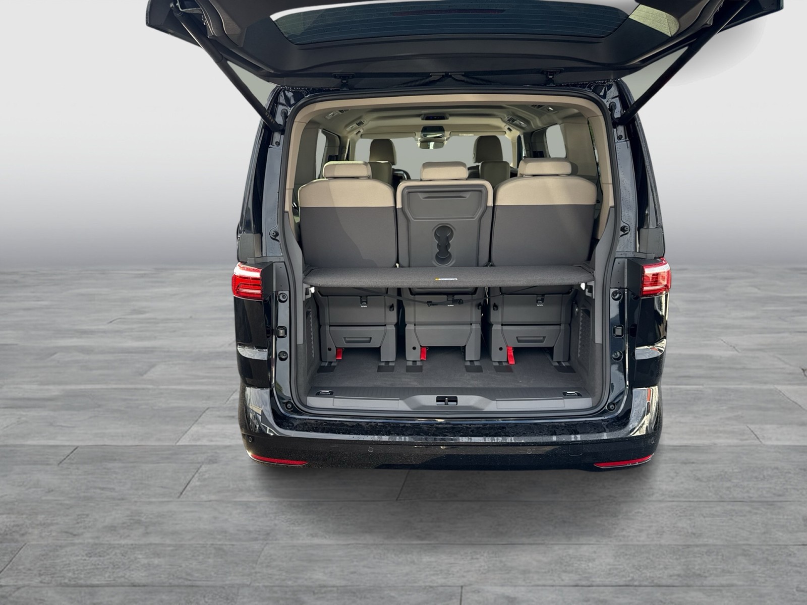 Volkswagen T7 Multivan 2.0 TDI LIFE DSG LÜ AHK MATRIXLED CAM