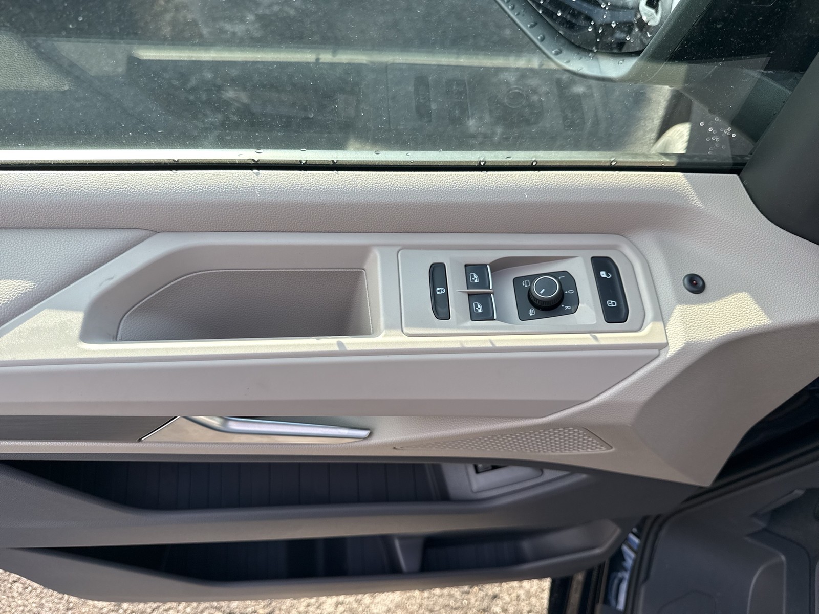 Volkswagen T7 Multivan 2.0 TDI LIFE DSG LÜ AHK MATRIXLED CAM