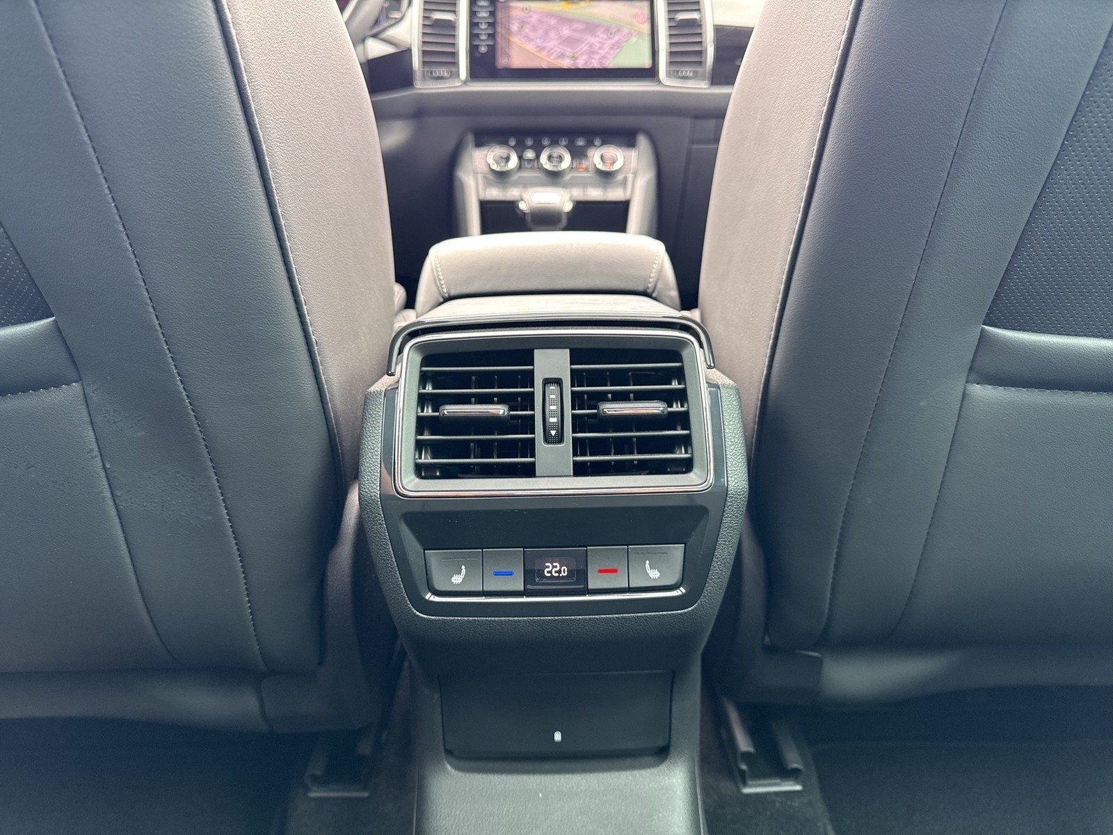 Skoda Kodiaq 2.0 L&K 4X4 LEDER PANO STANDHZ. ACC LM20