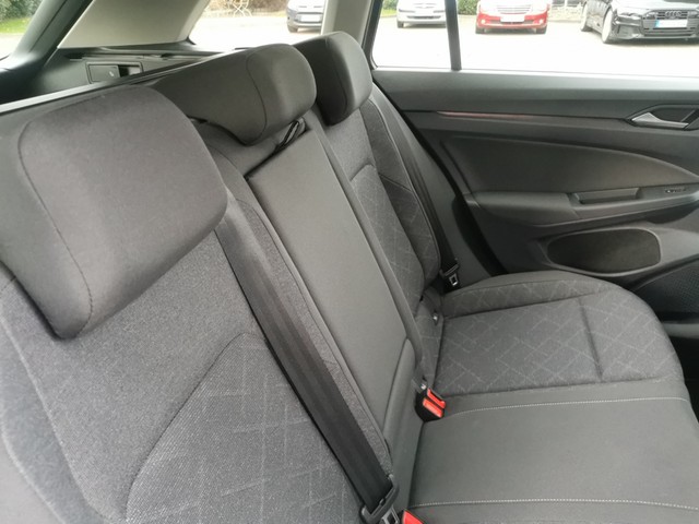 Volkswagen Golf Variant 2.0 LIFE AHK ACC NAVI CARPLAY