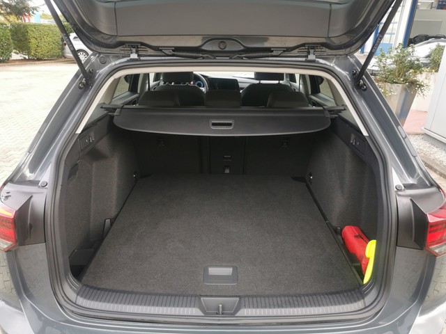 Volkswagen Golf Variant 2.0 LIFE AHK ACC NAVI CARPLAY